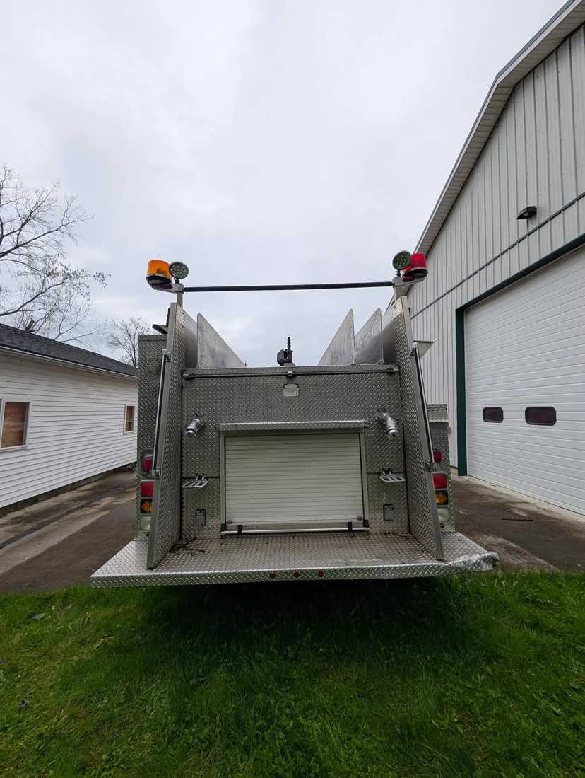 2004 American LaFrance Metropolitan Pumper — photo 4