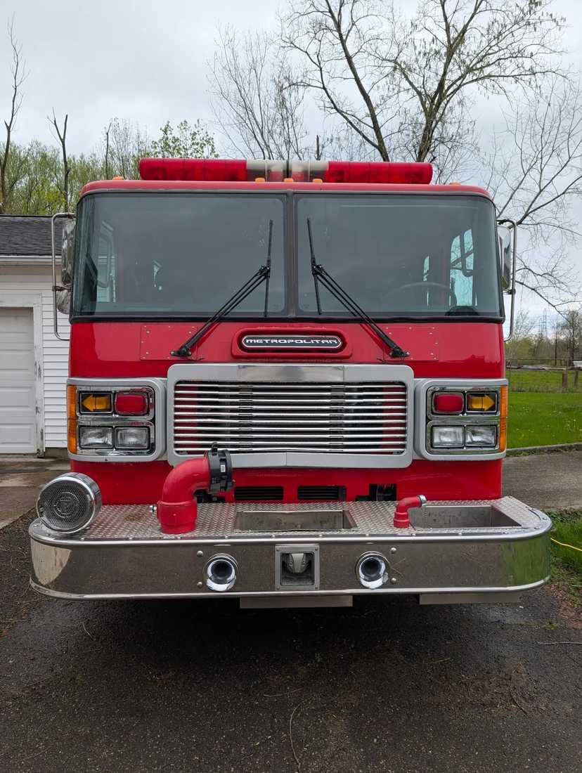 2000 American LaFrance Metropolitan Pumper — photo 2