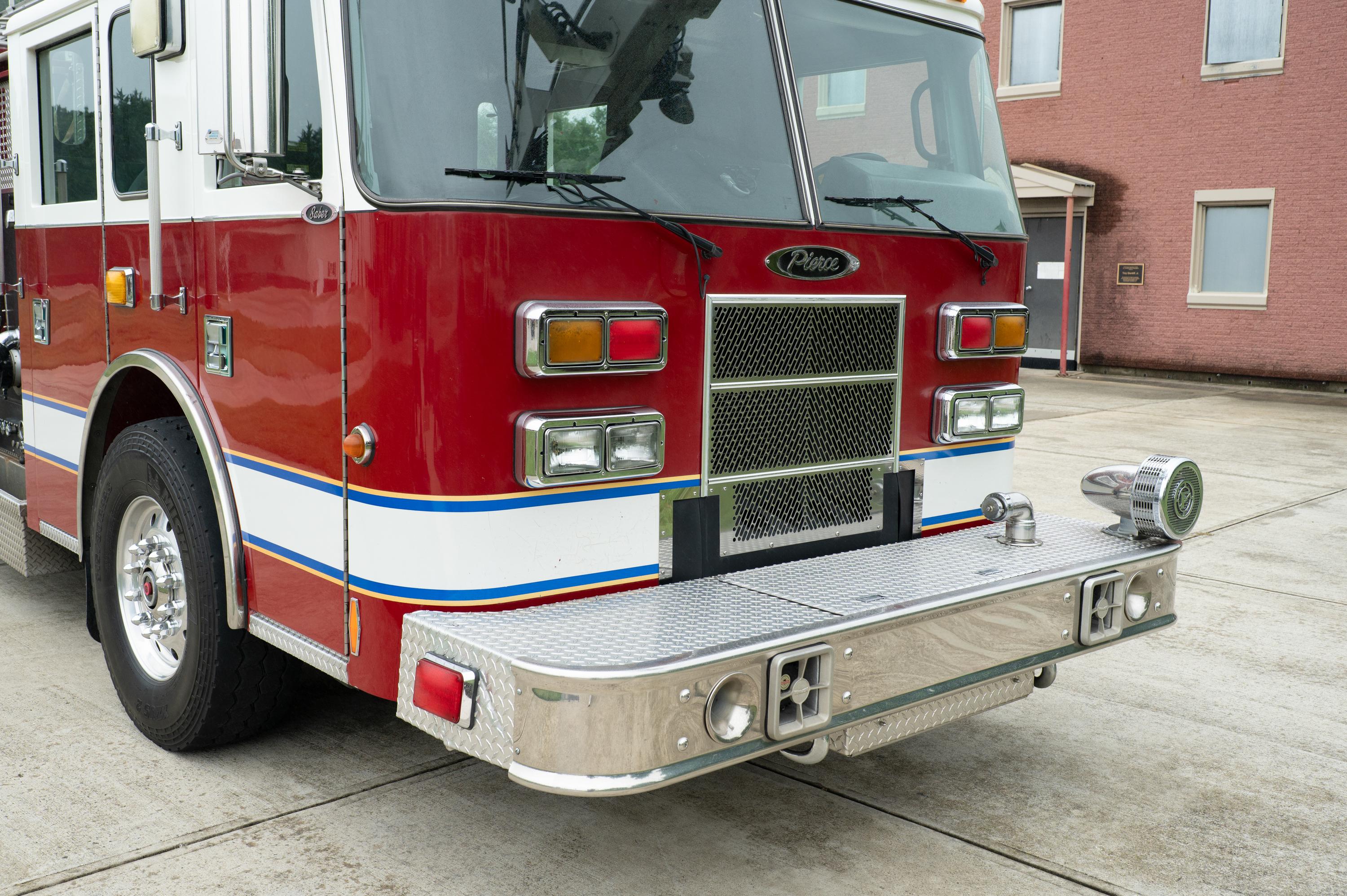 2006 Pierce 61' Telesquirt 61' Aerial - image 10