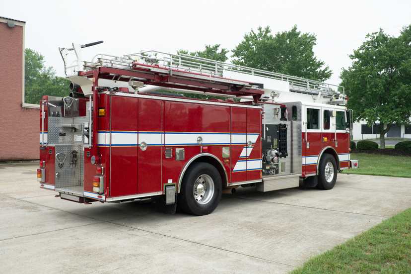 2006 Pierce 61' Telesquirt 61' Aerial — photo 6