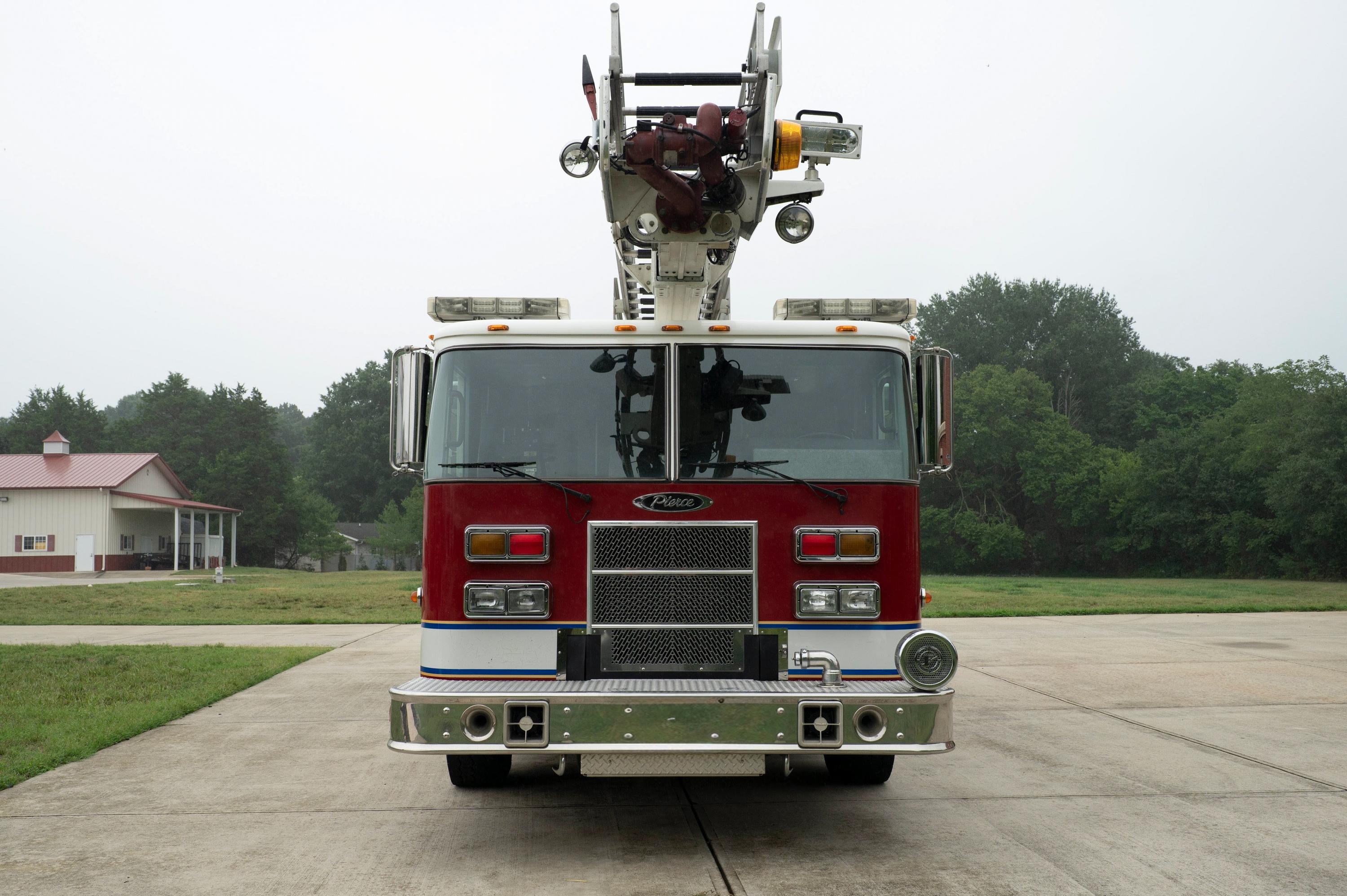 2006 Pierce 61' Telesquirt 61' Aerial - image 14