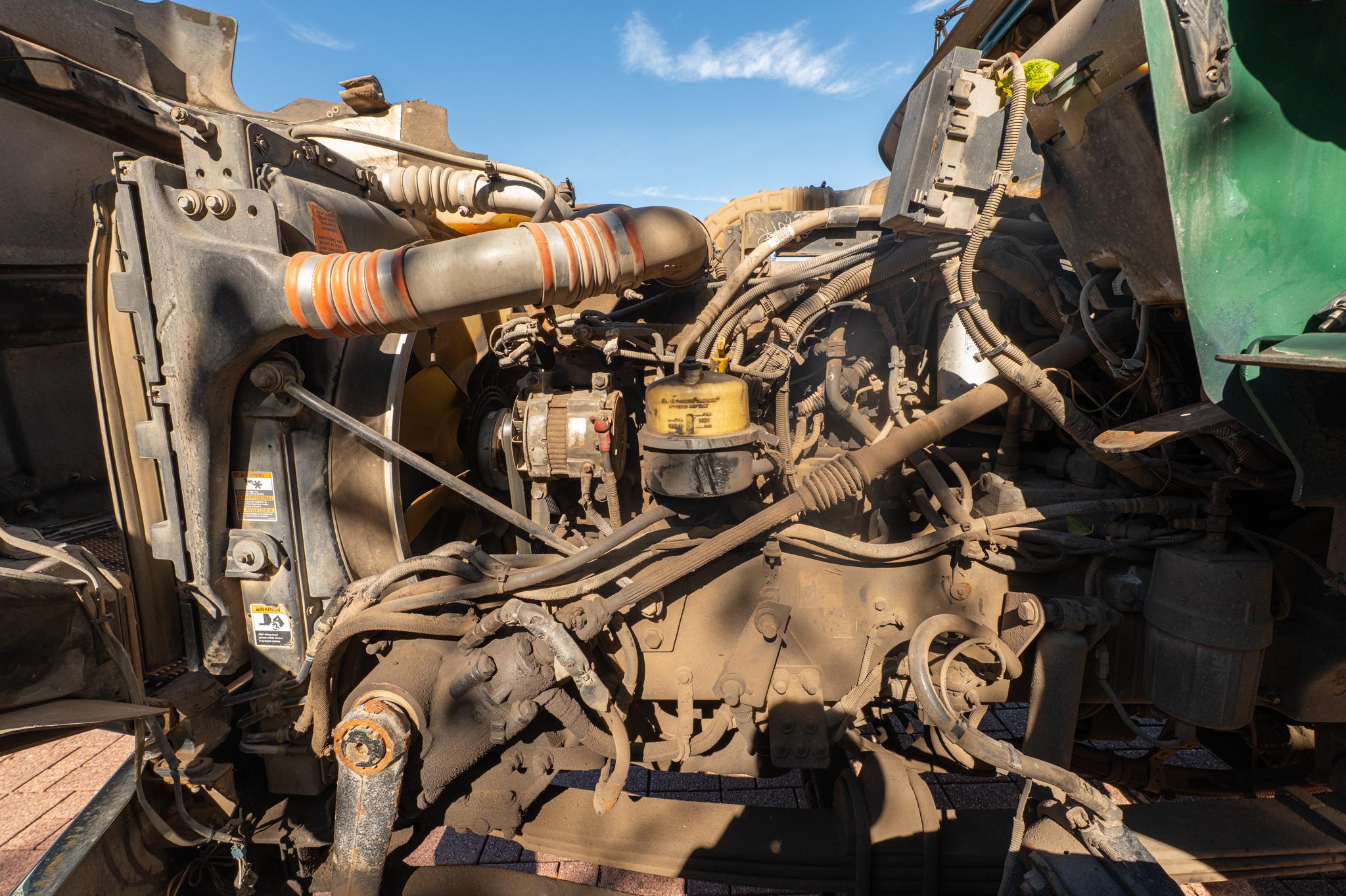 2010 Kenworth T880 Roll-Off - image 29