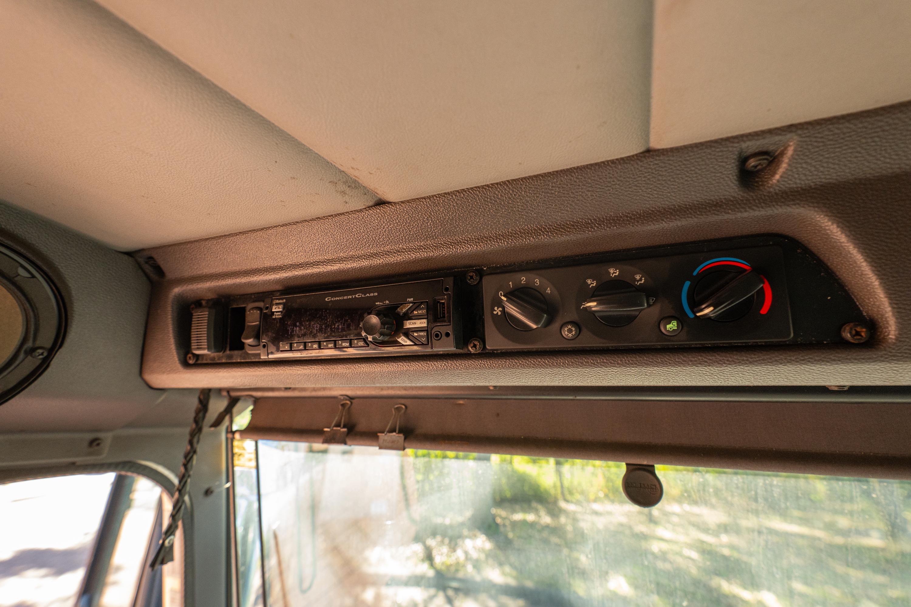 2017 Peterbilt McNeilus Rear Loader - image 18