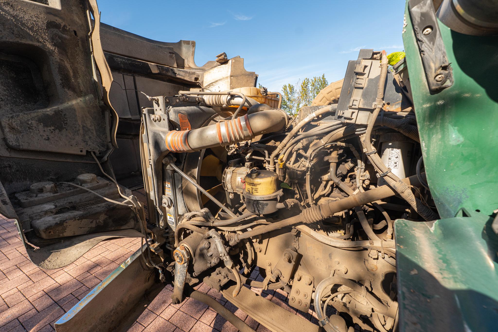 2010 Kenworth T880 Roll-Off - image 30