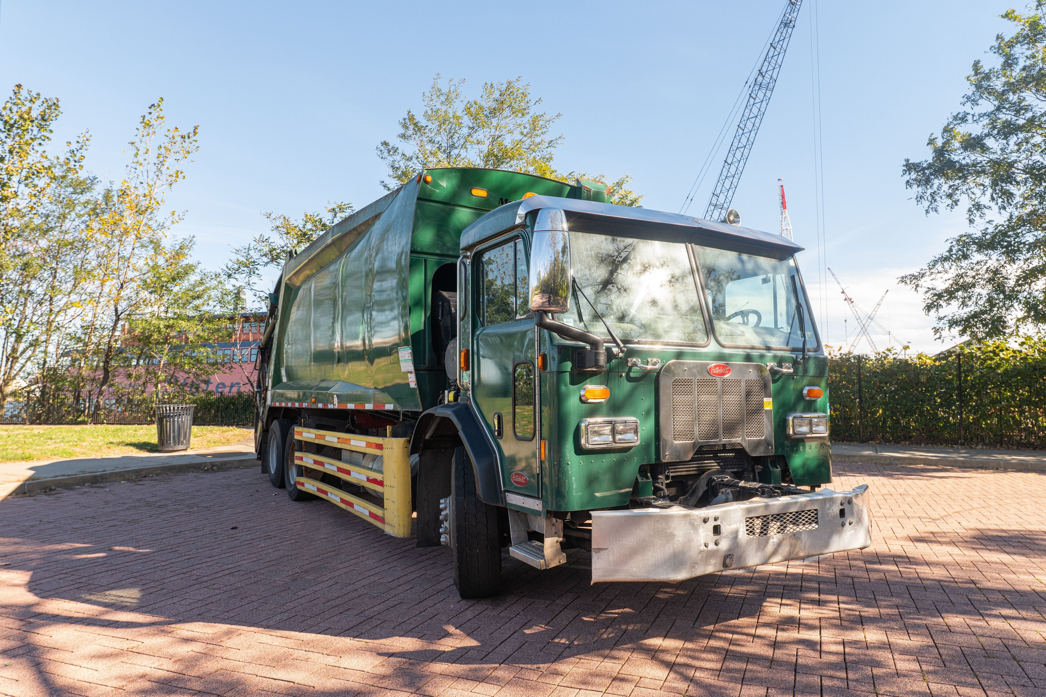 2017 Peterbilt McNeilus Rear Loader - image 2