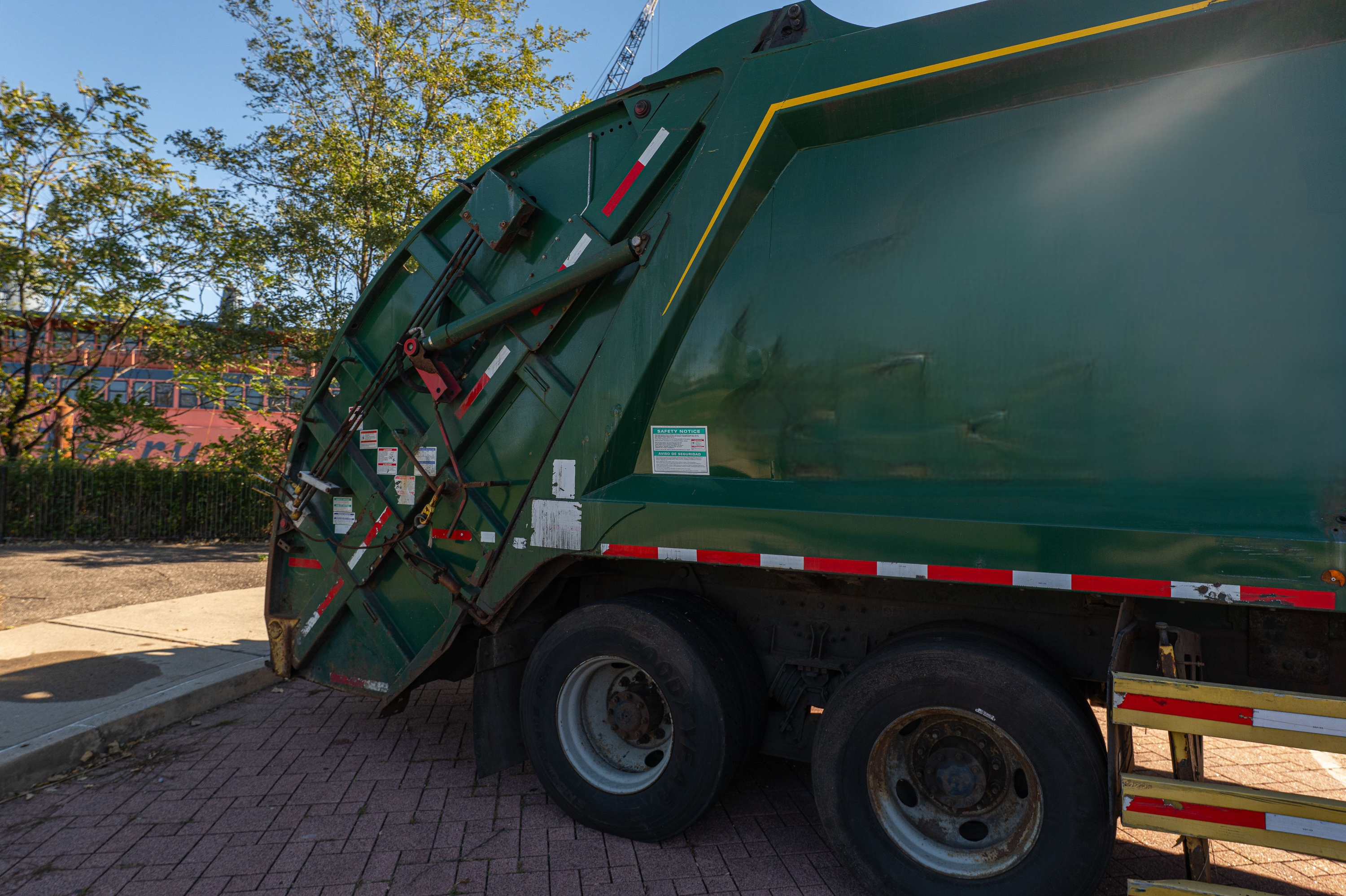 2017 Peterbilt McNeilus Rear Loader - image 44