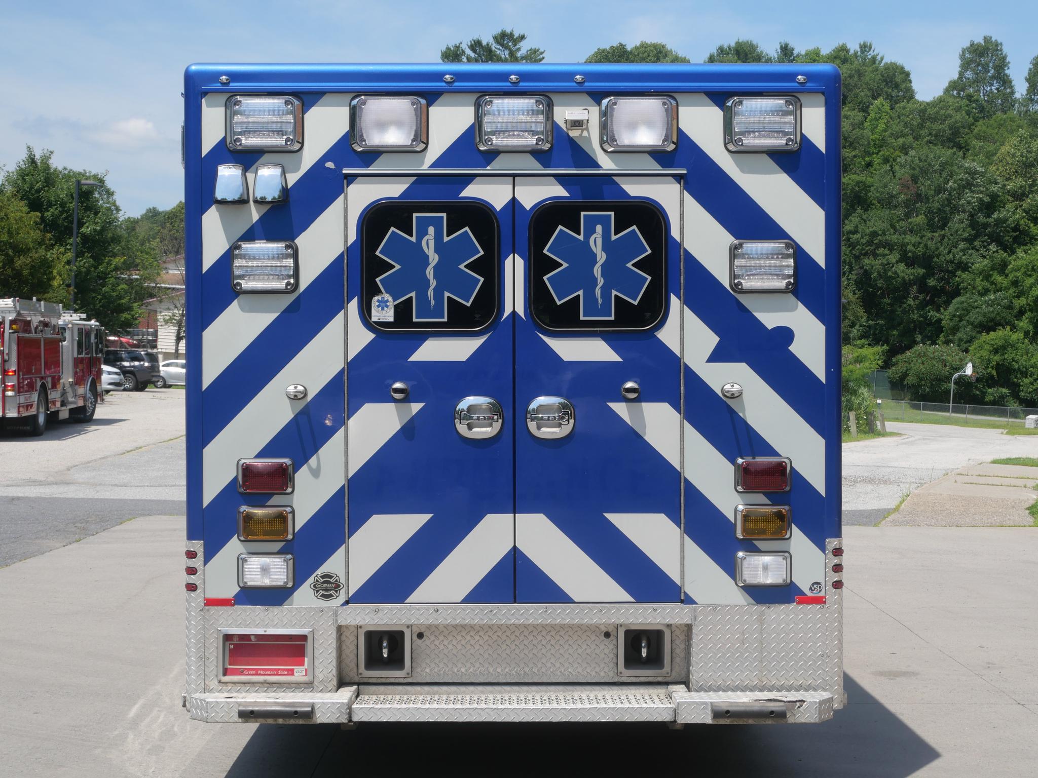 2012 International Terrastar Type I - image 4