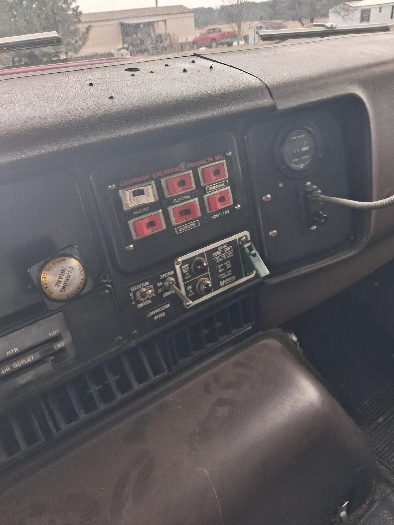 1987 Grumman International Pumper Tanker - image 7