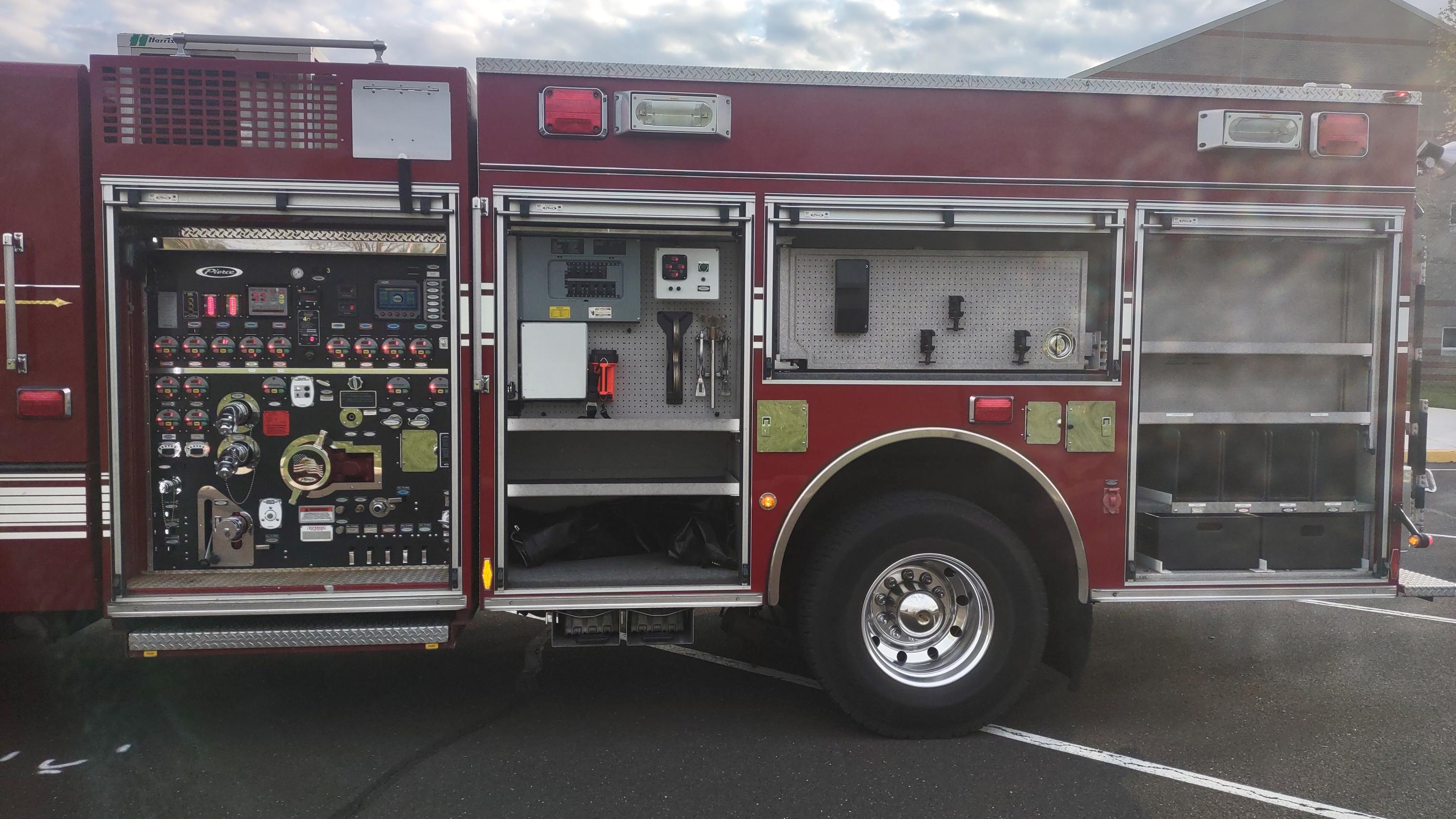 2007 Pierce Quantum Pumper - image 5