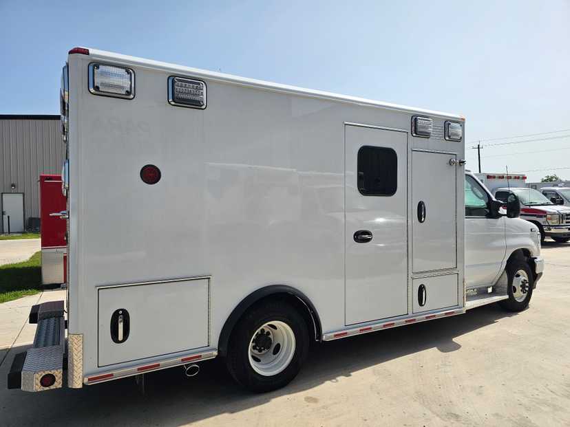 2025 Ford E-450 Type III Ambulance — photo 5