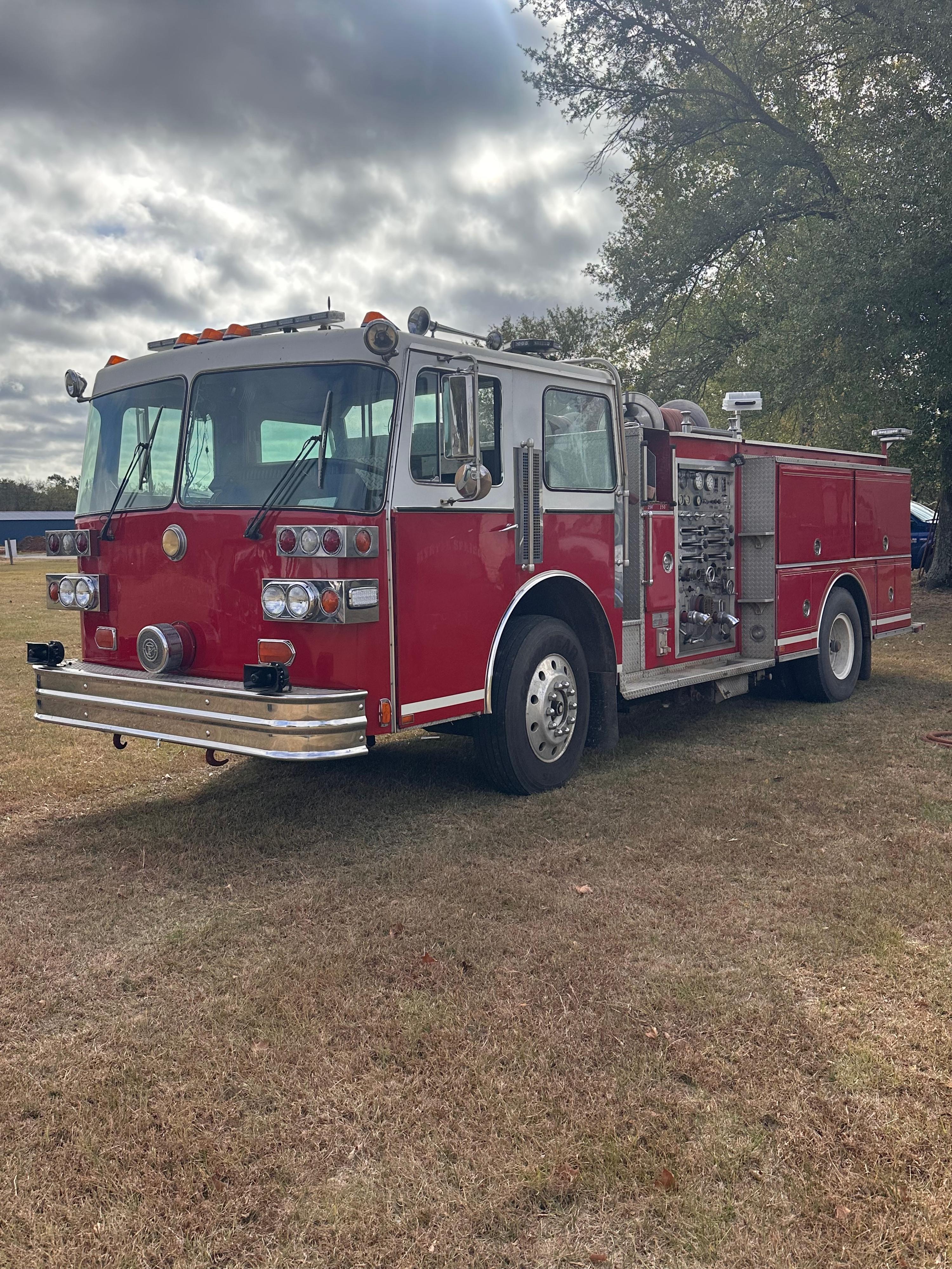 1986 Sutphen Pumper - image 1