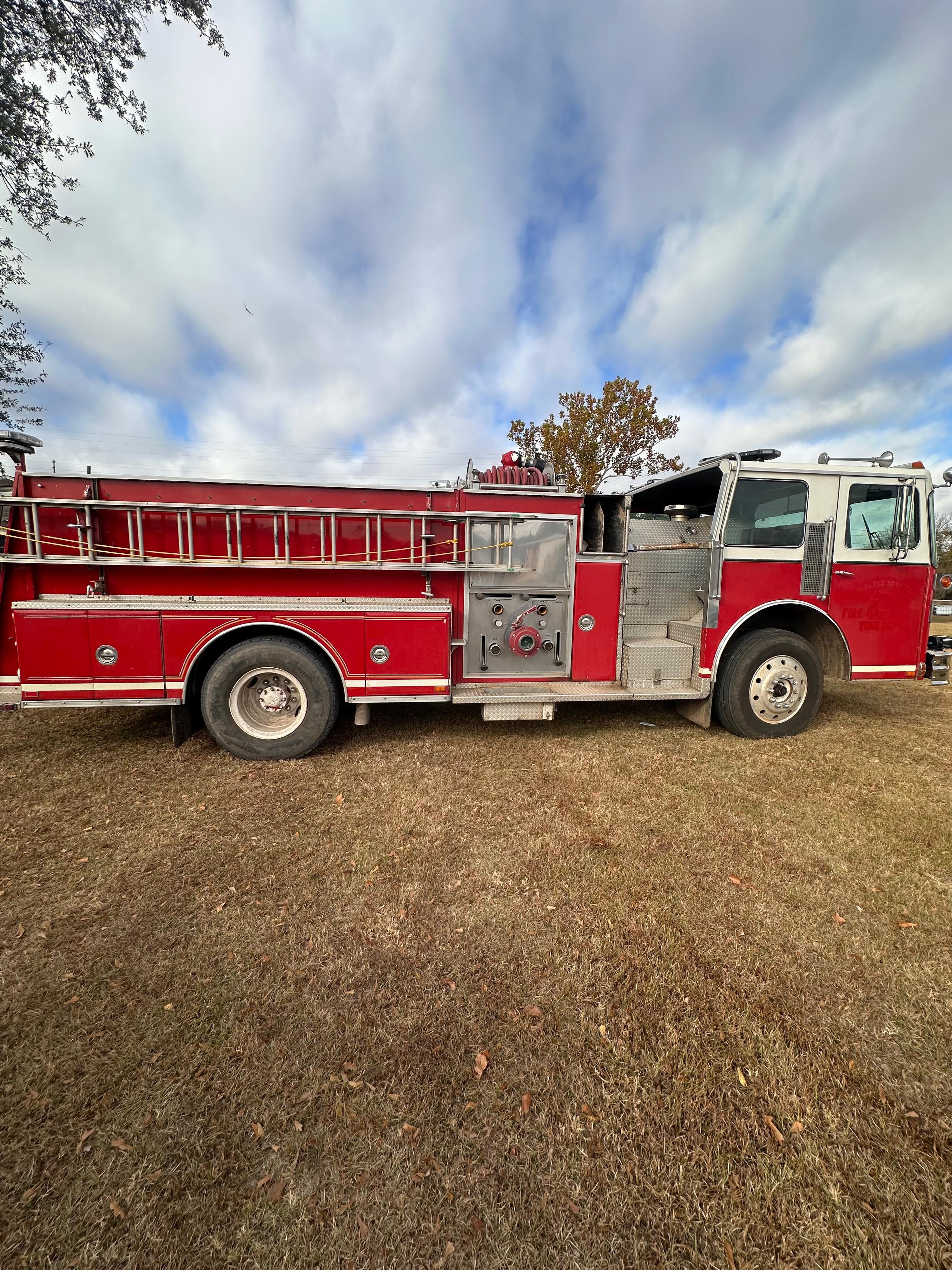 1986 Sutphen Pumper - image 8