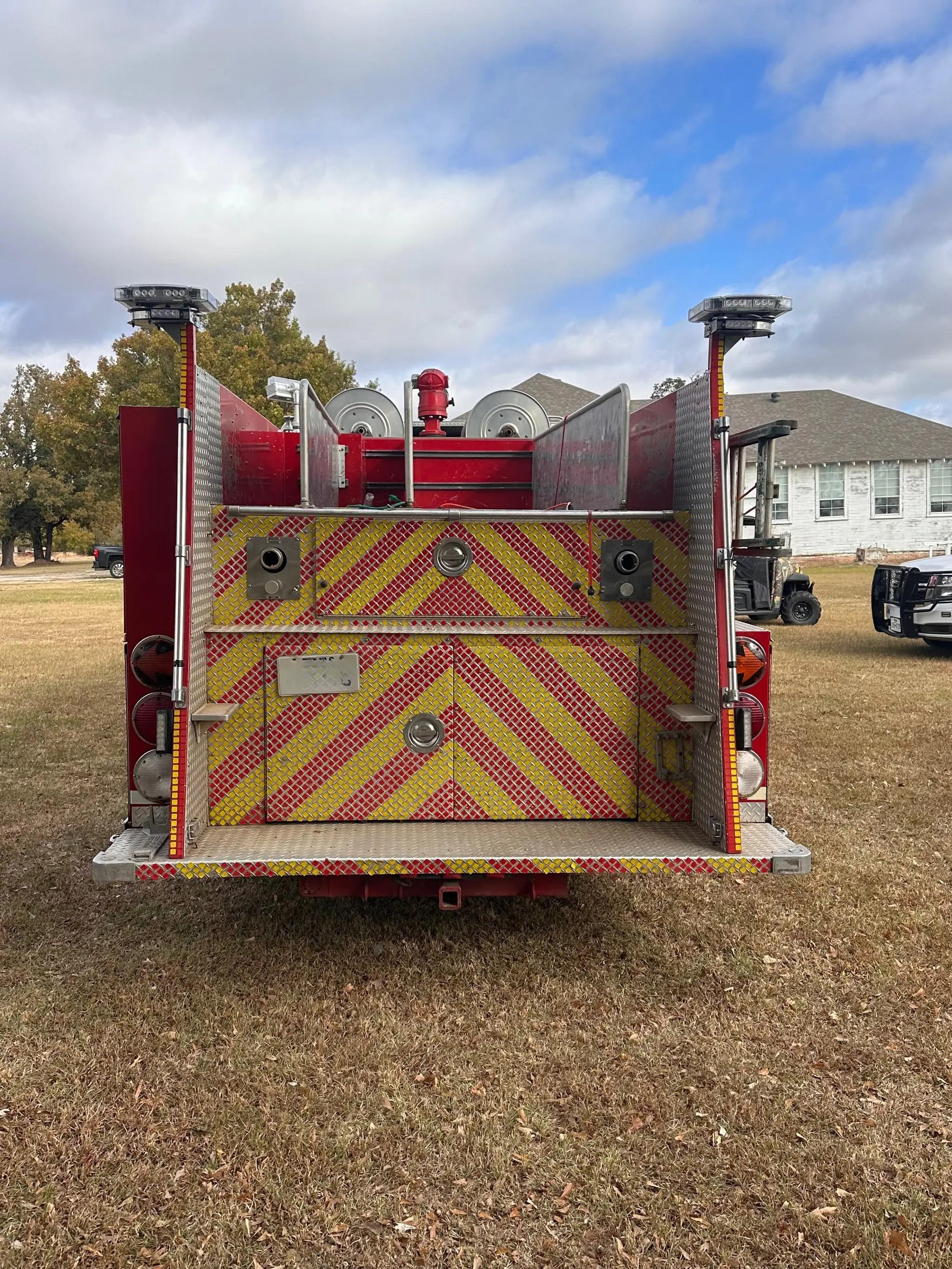 1986 Sutphen Pumper - image 6