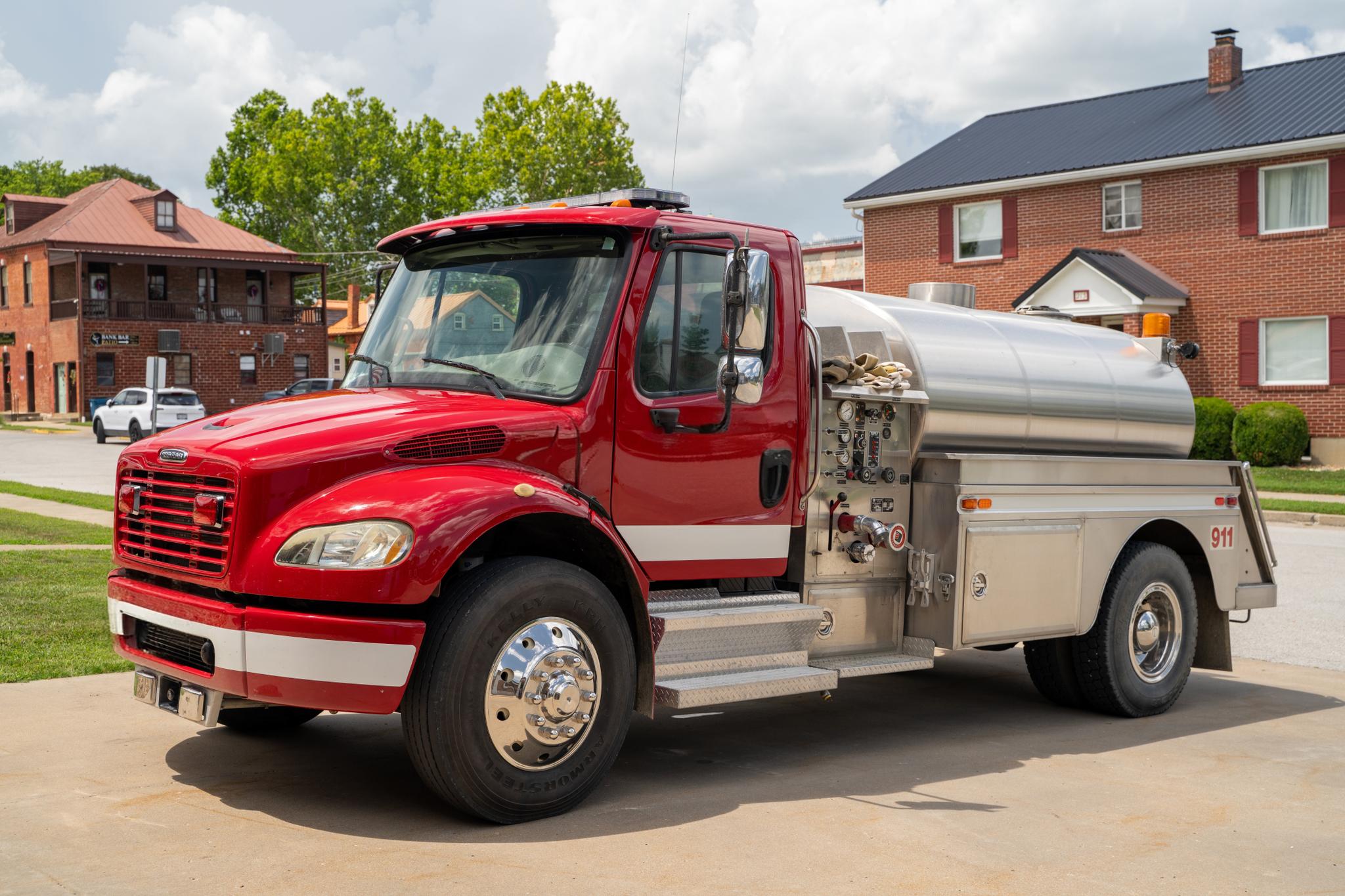 2004 Semo Freightliner Pumper Tanker - image 1