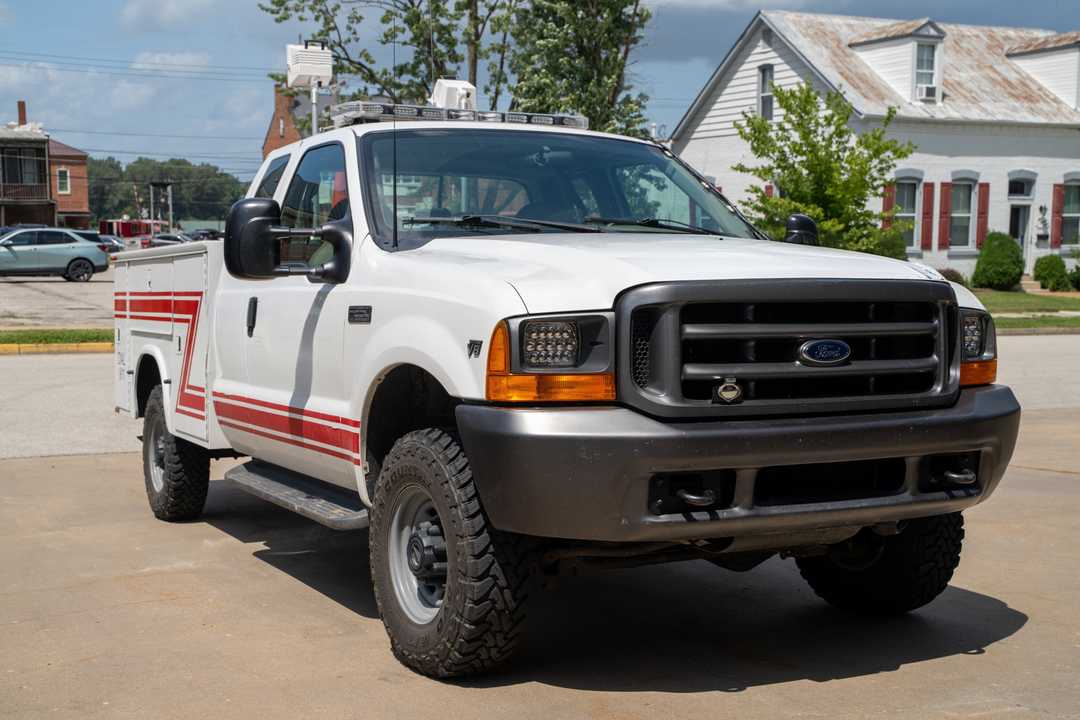 2000 Ford F-250 Utility Truck
