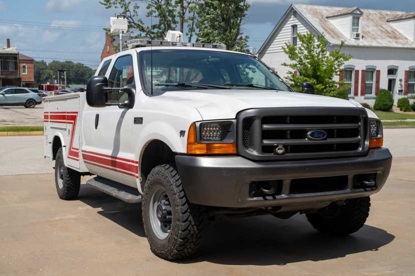 2000 Ford F-250 Utility Truck