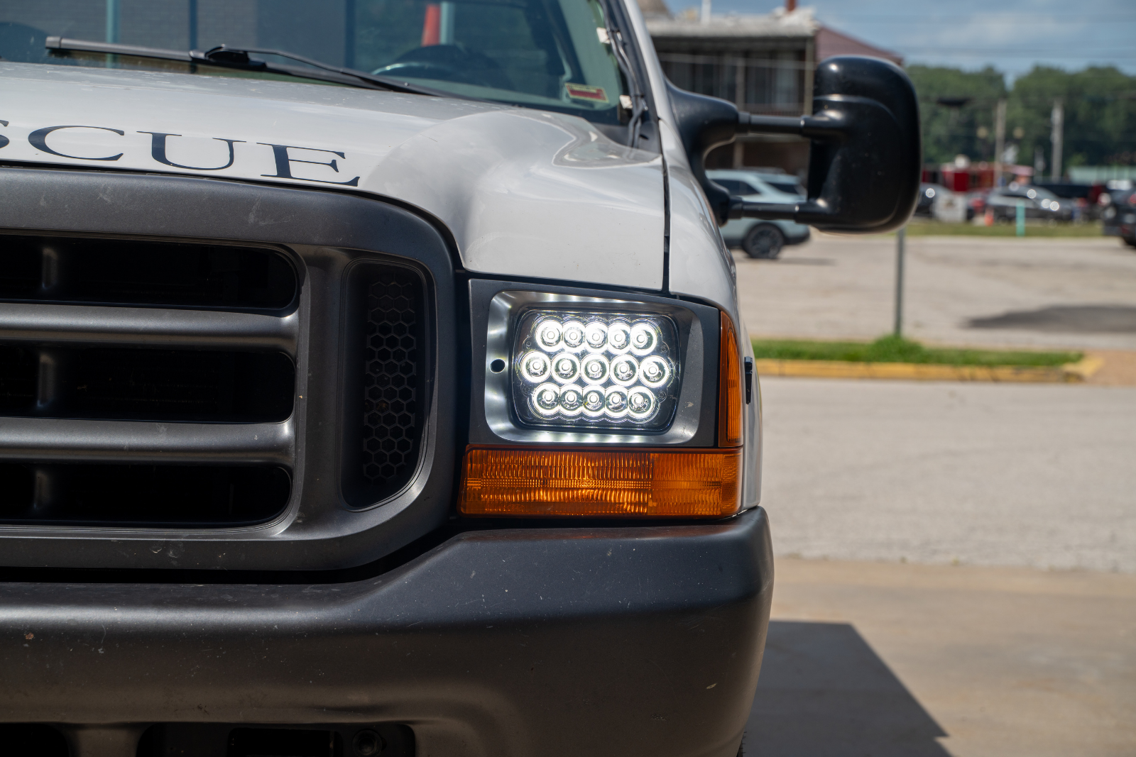 2000 Ford F-250 Utility Truck - image 10