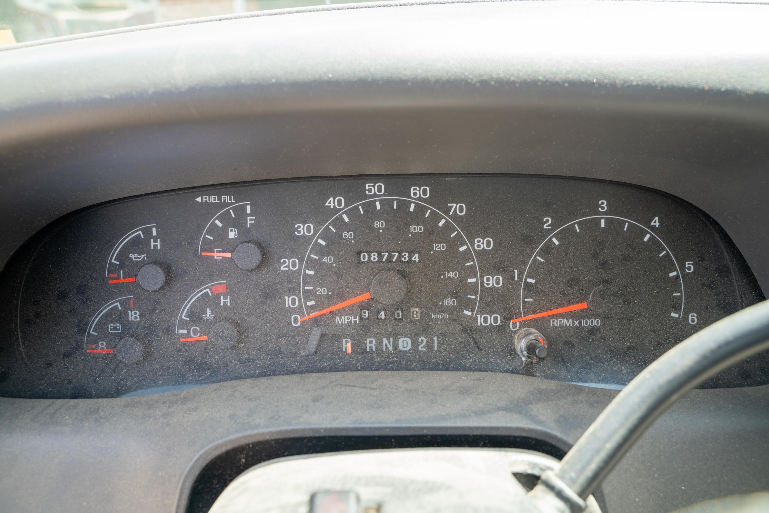 2000 Ford F-250 Utility Truck - image 71