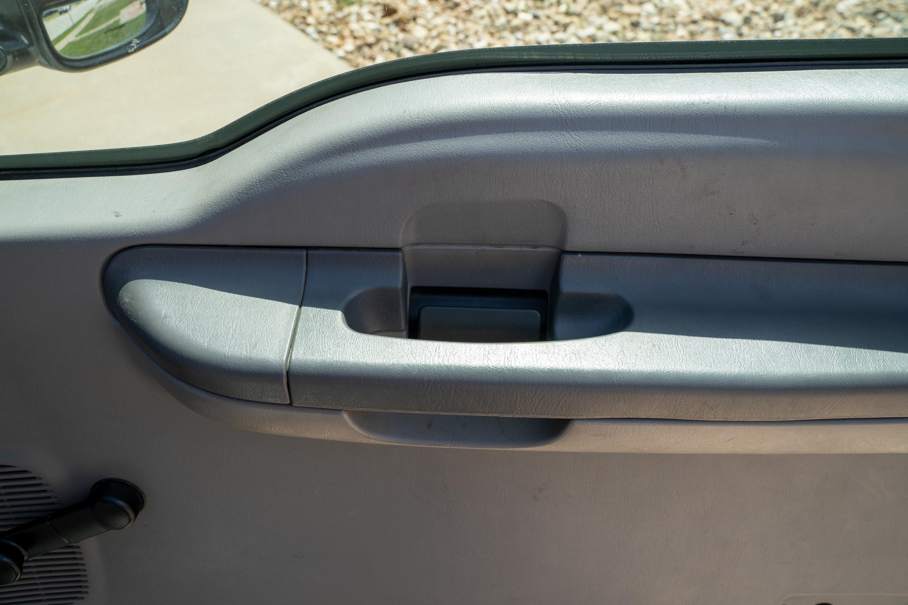 2000 Ford F-250 Utility Truck - image 76