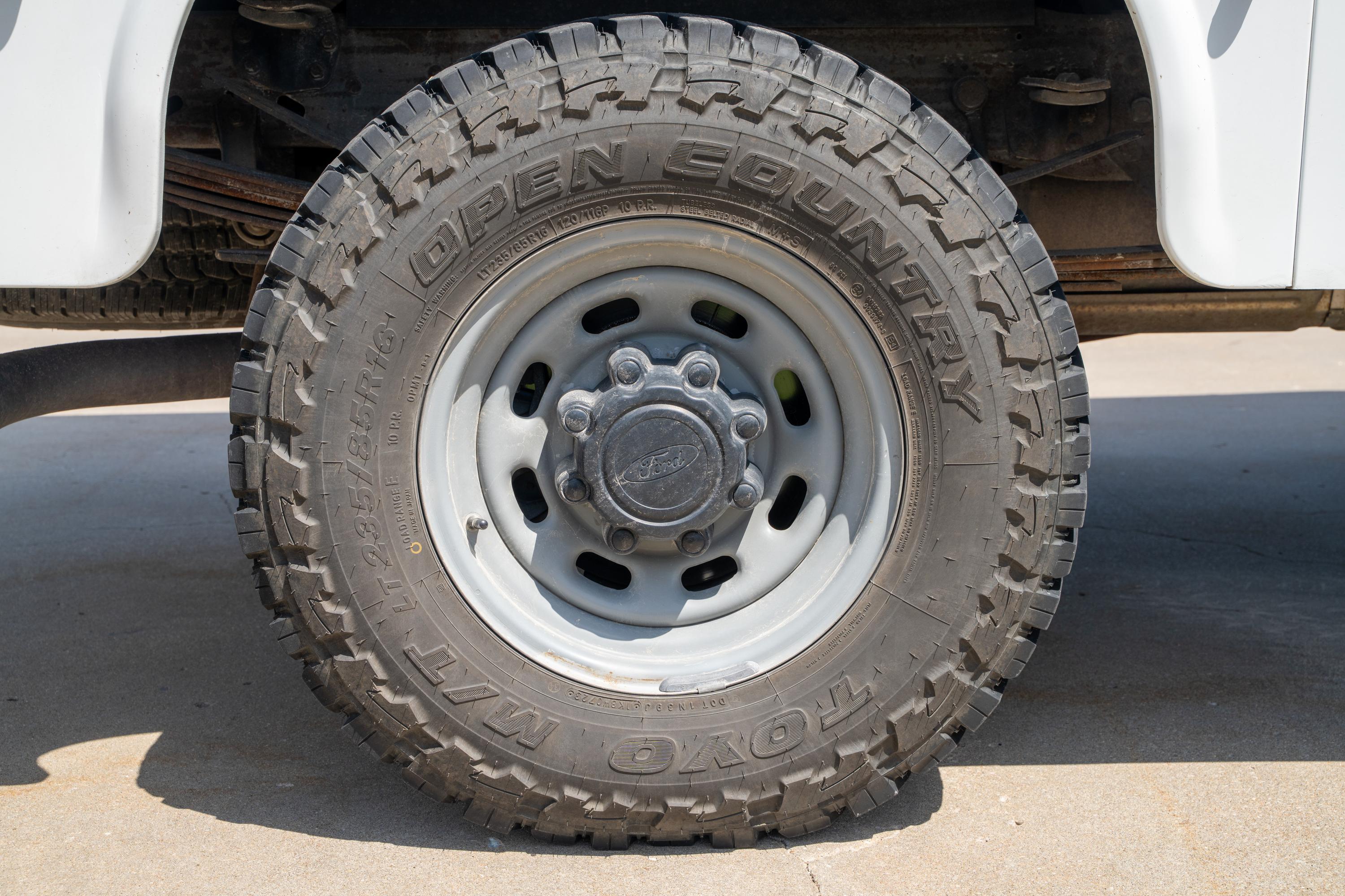 2000 Ford F-250 Utility Truck - image 34