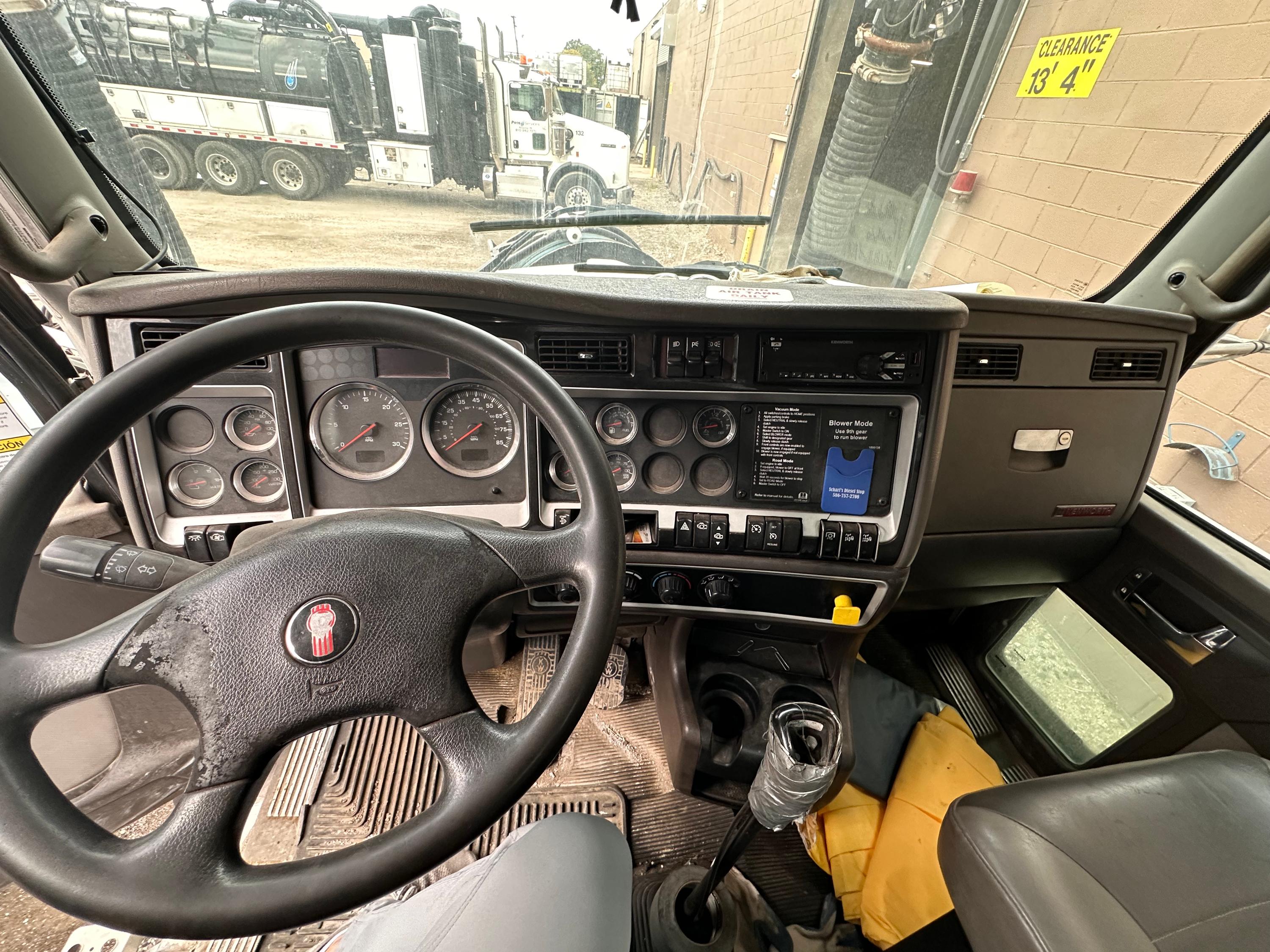 2015 Kenworth Vactor Combination - image 16