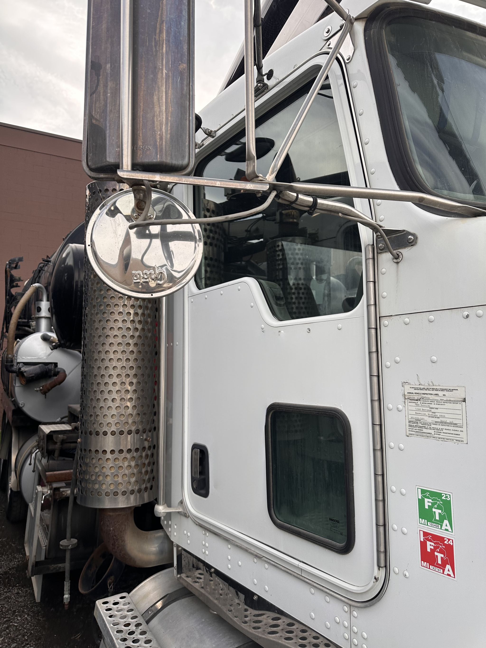 2007 Kenworth Vactor Combination - image 4