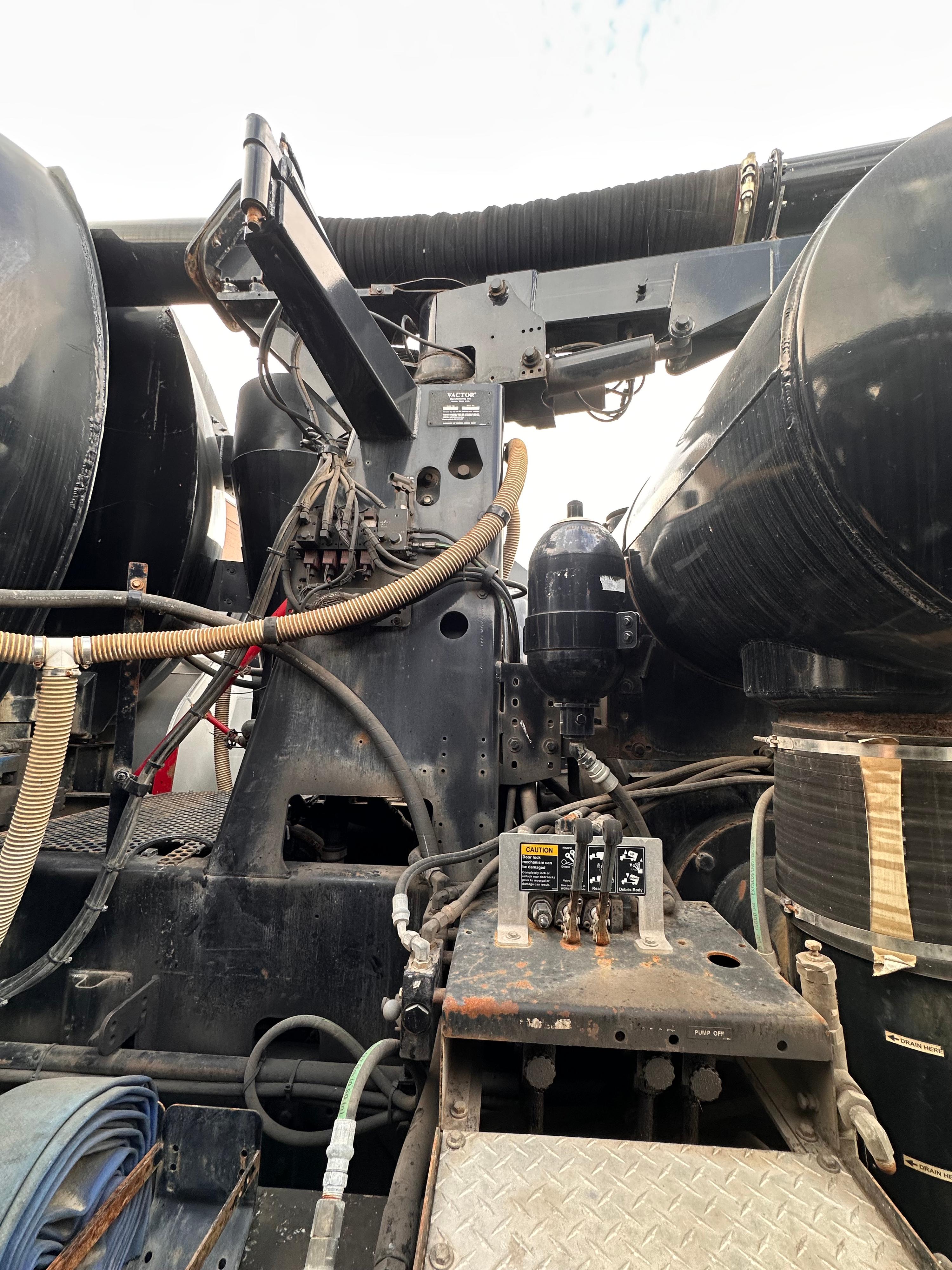 2007 Kenworth Vactor Combination - image 19