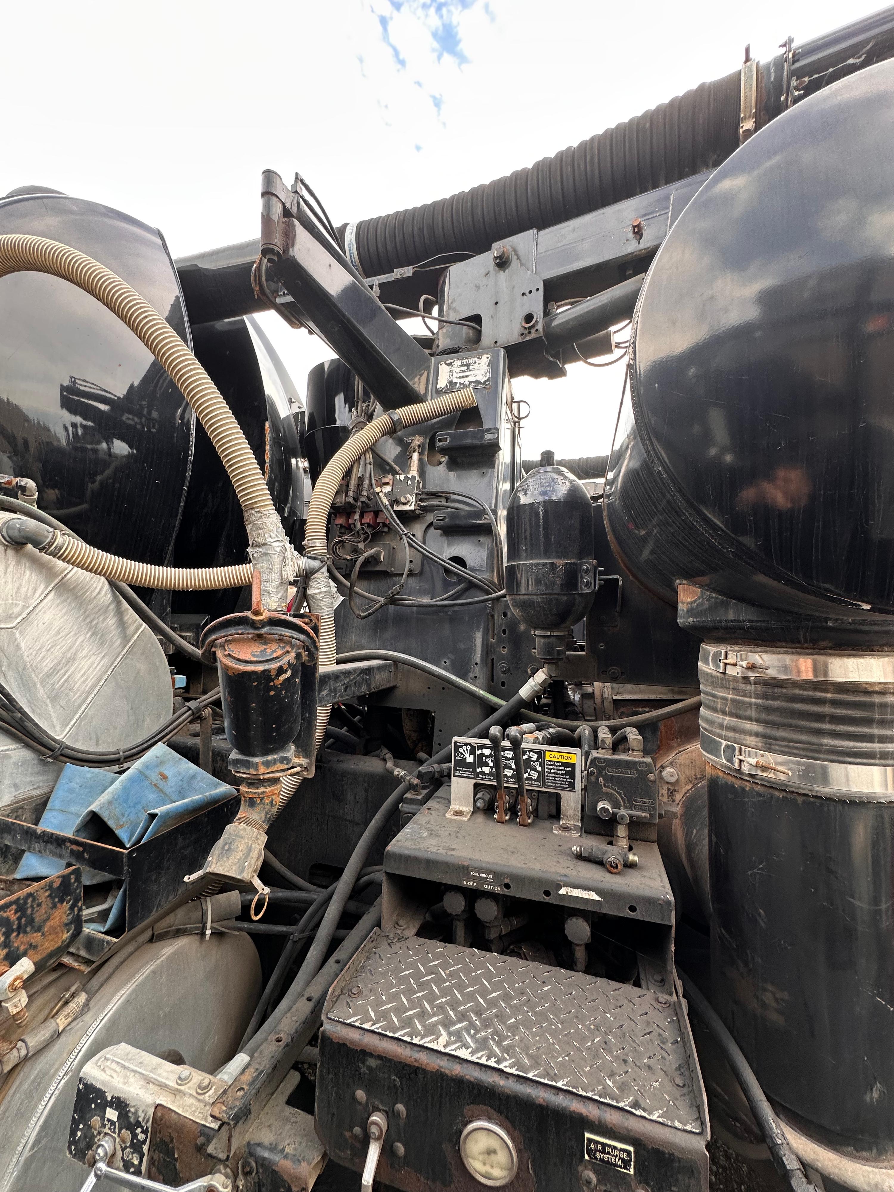 2006 Kenworth Vactor Combination - image 12
