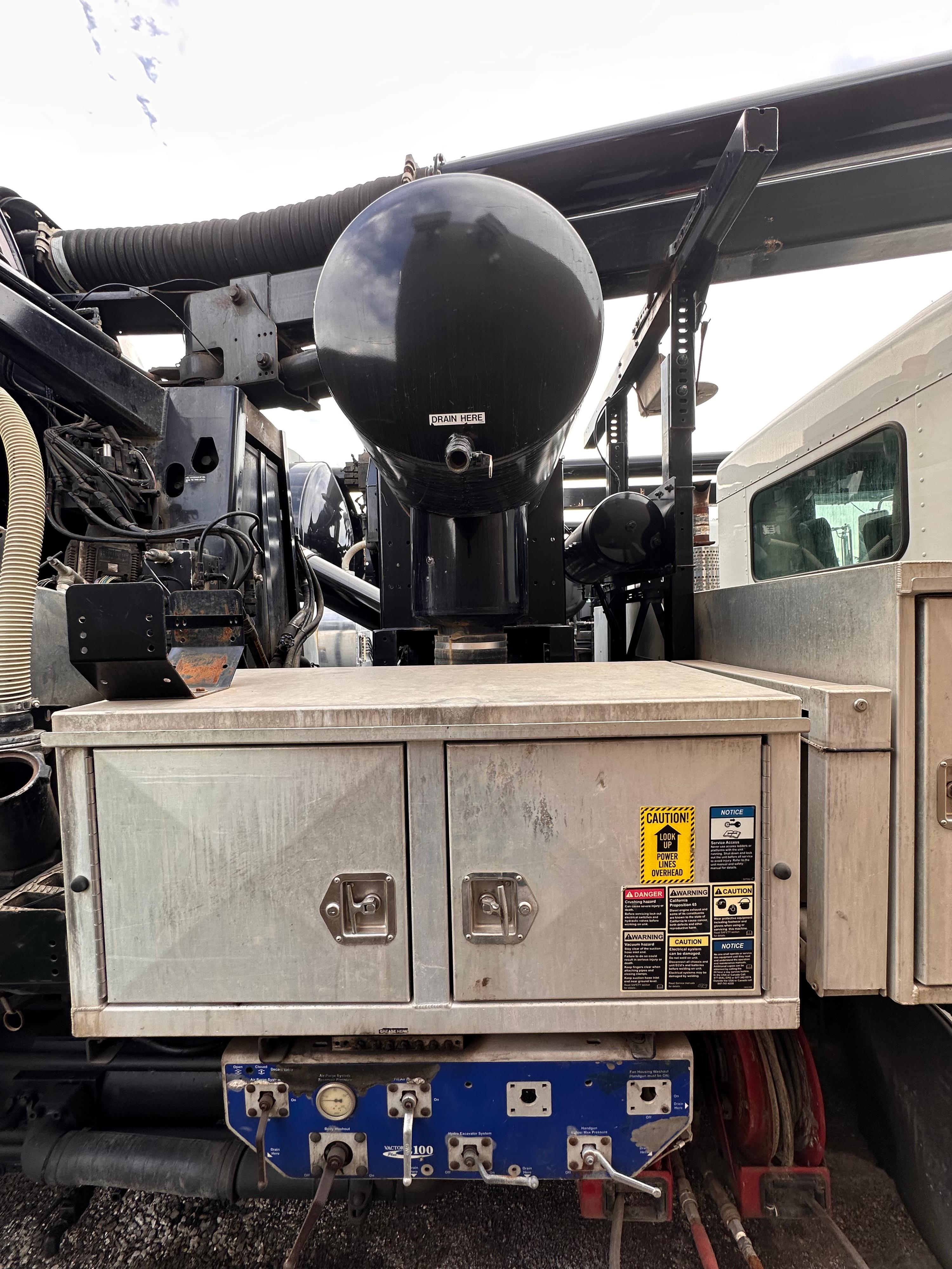 2015 Kenworth Vactor Combination - image 8