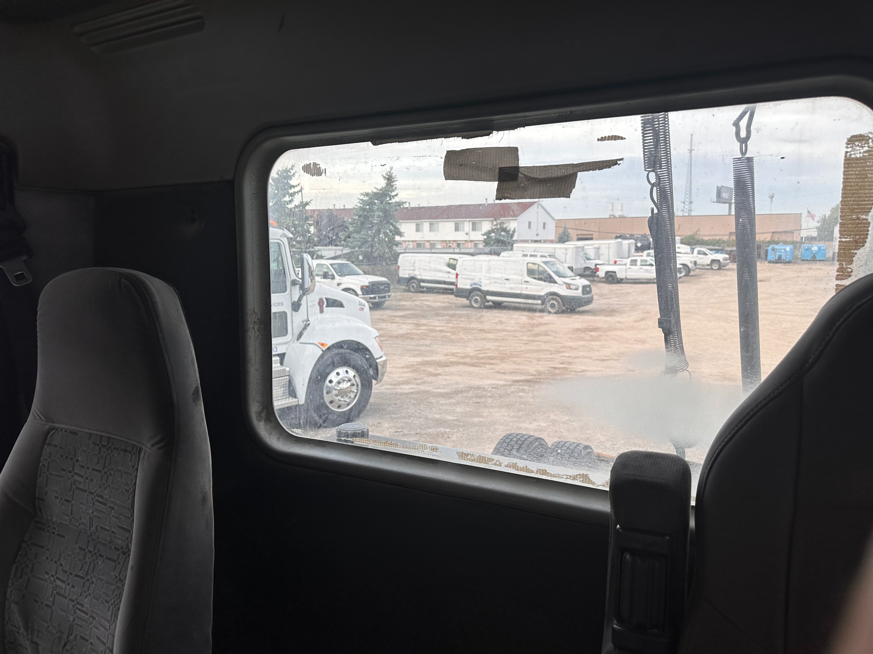 2007 Freightliner Century Class S/T Day Cab Tractor - image 29