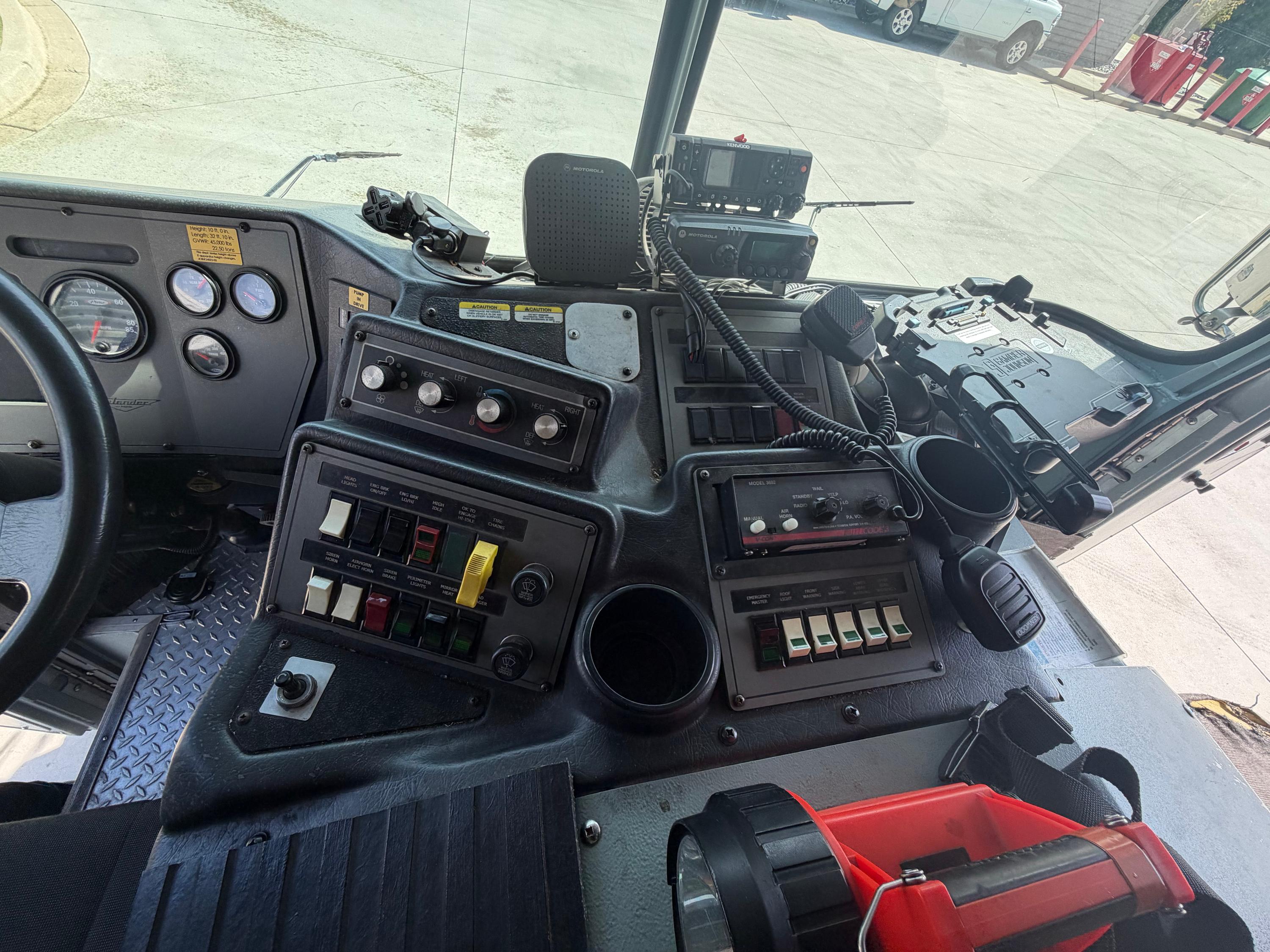 2011 Pierce Contender Pumper - image 27