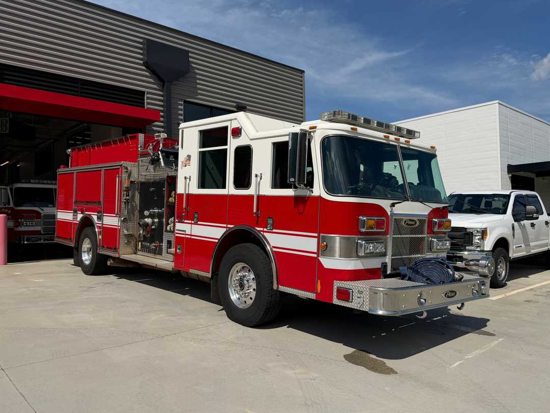 2011 Pierce Contender Pumper
