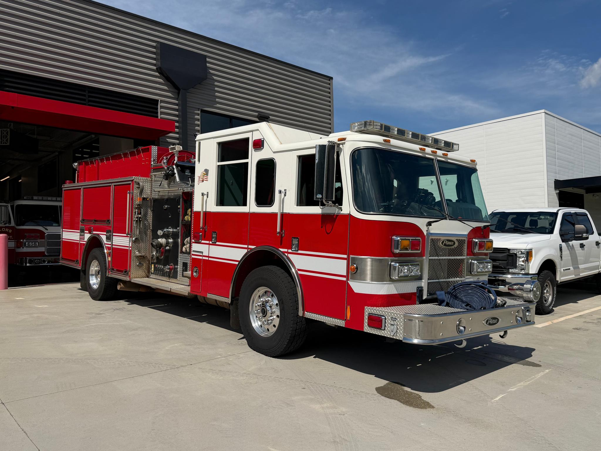 2011 Pierce Contender Pumper - image 1