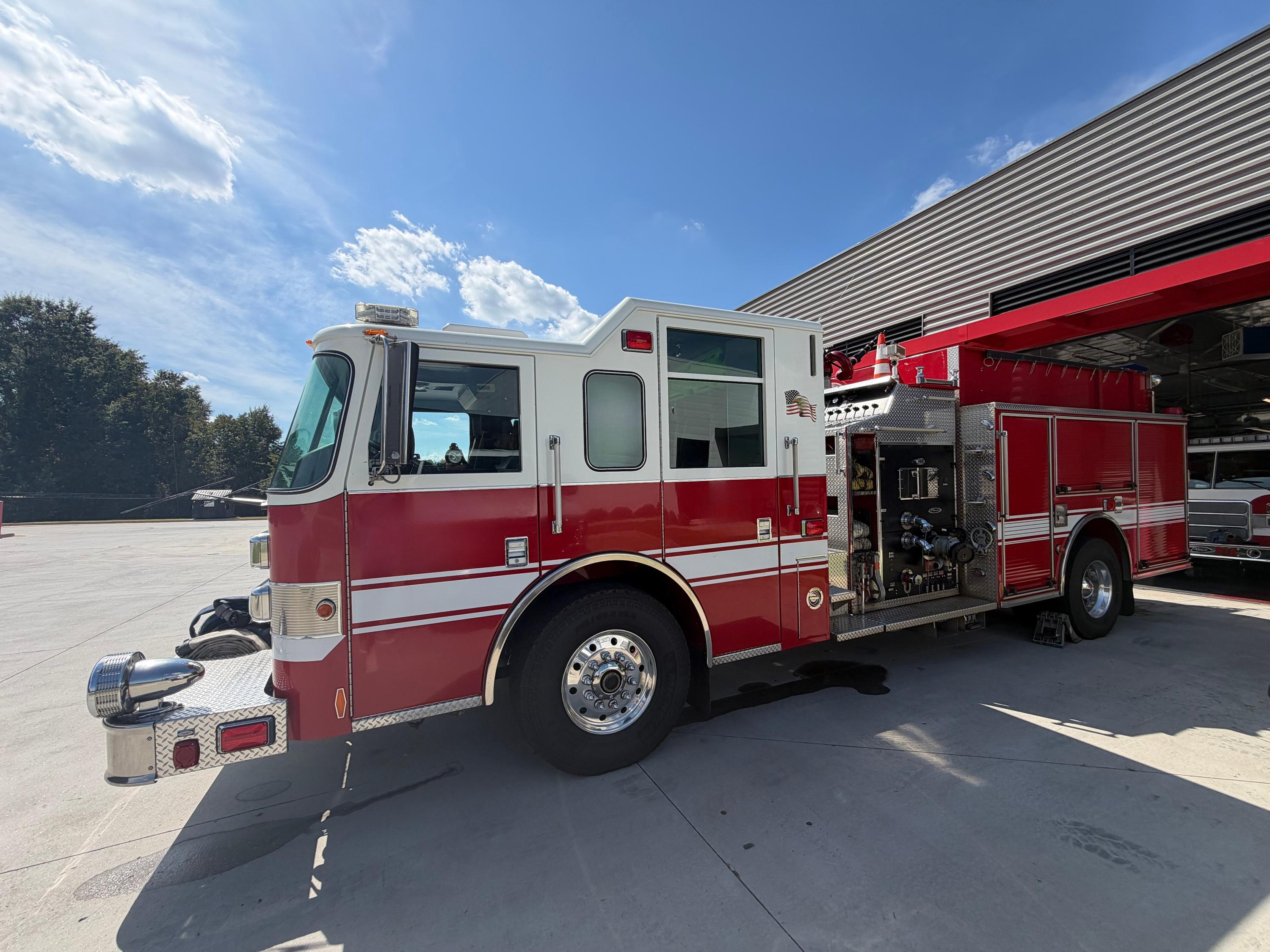 2011 Pierce Contender Pumper - image 8