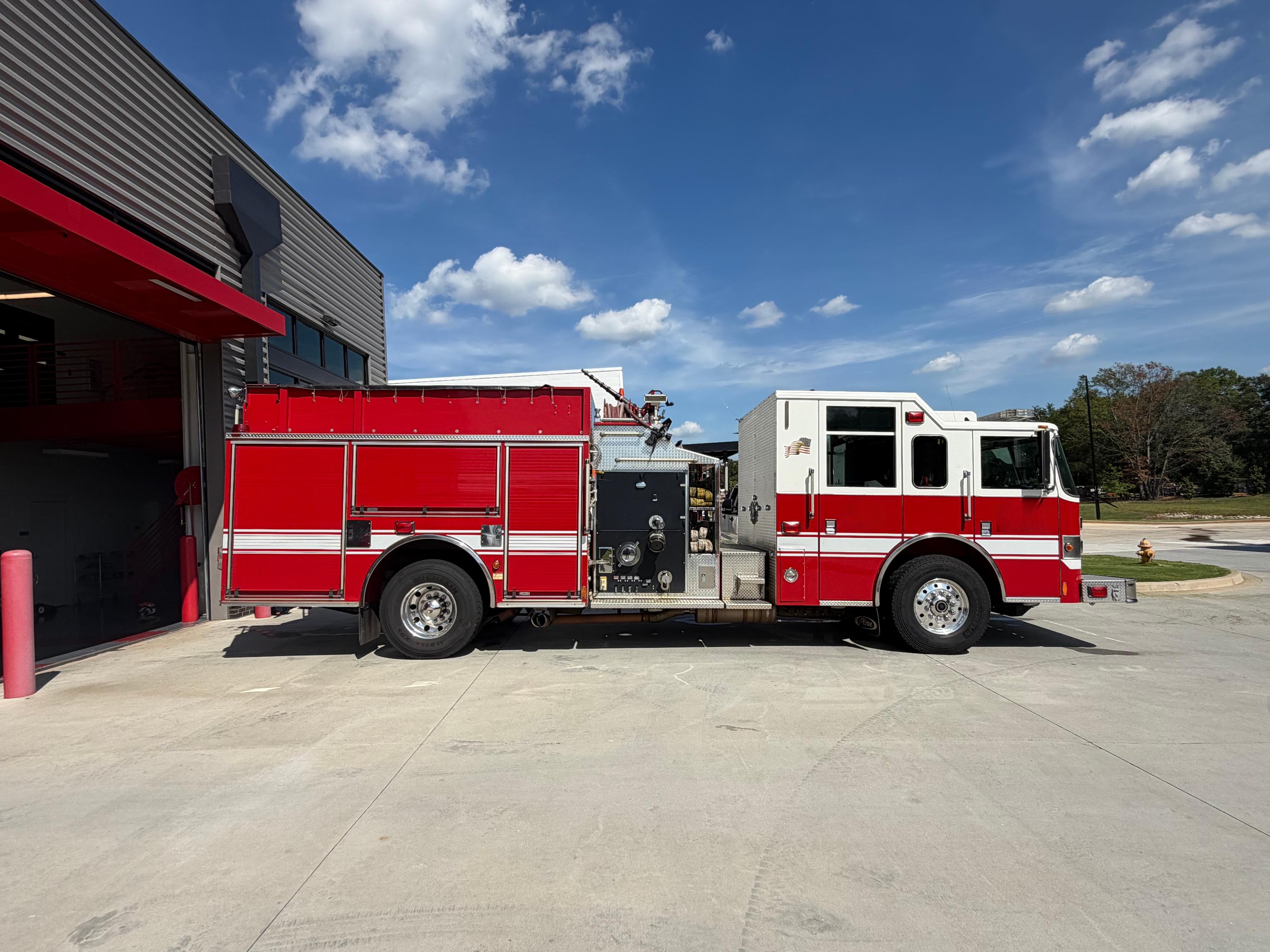 2011 Pierce Contender Pumper - image 9