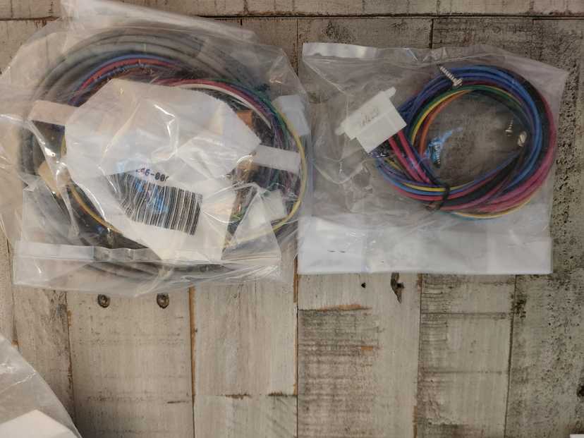New old stock whelen parts — photo 3