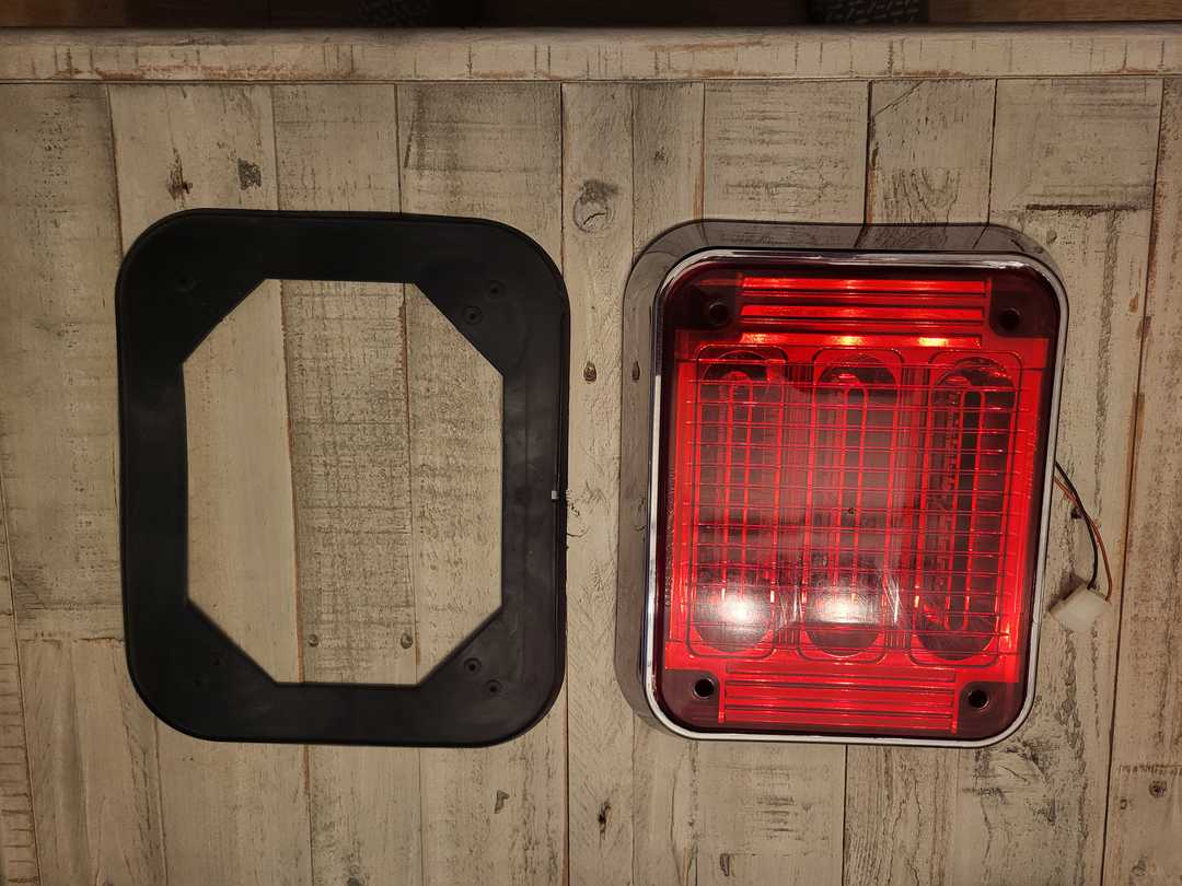 code 3 prizm II led perimeter light head 9x7
