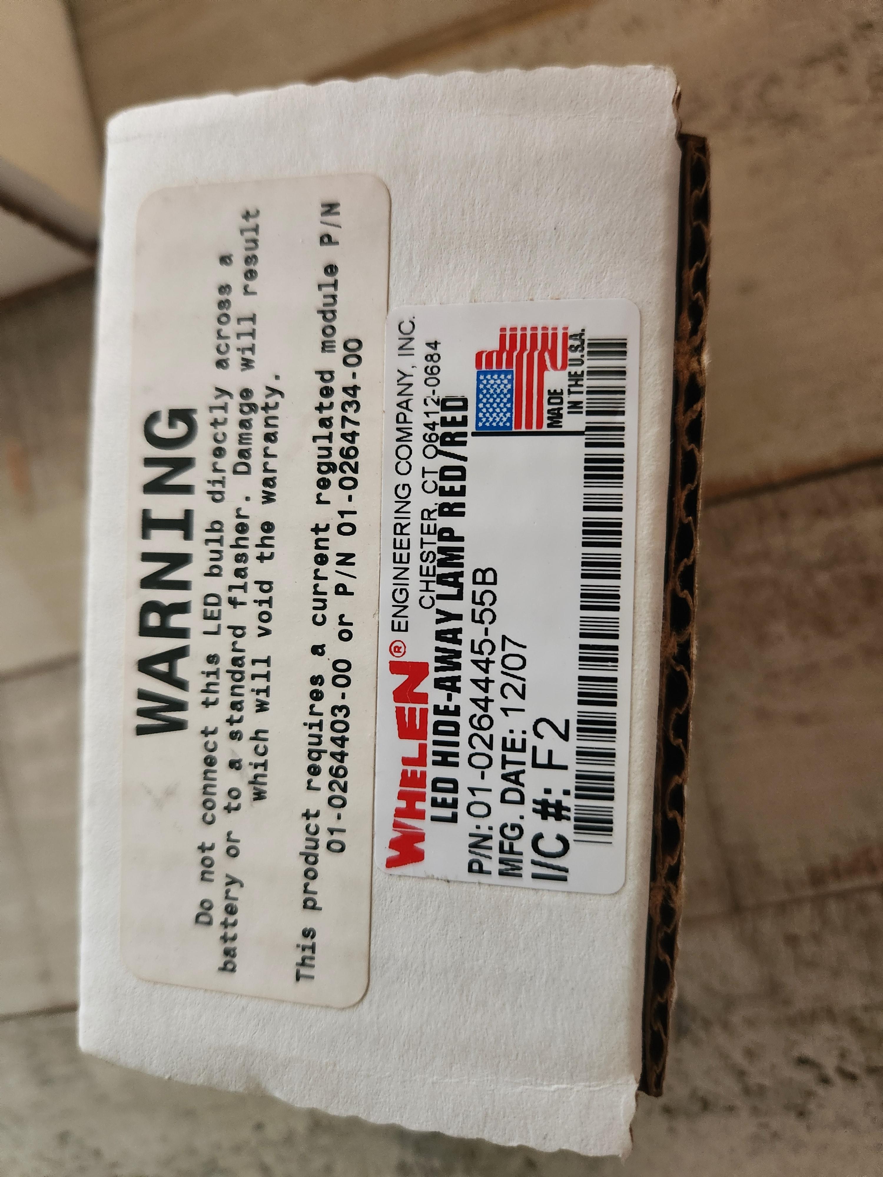 Whelen red/red led hide away new old stock - image 5