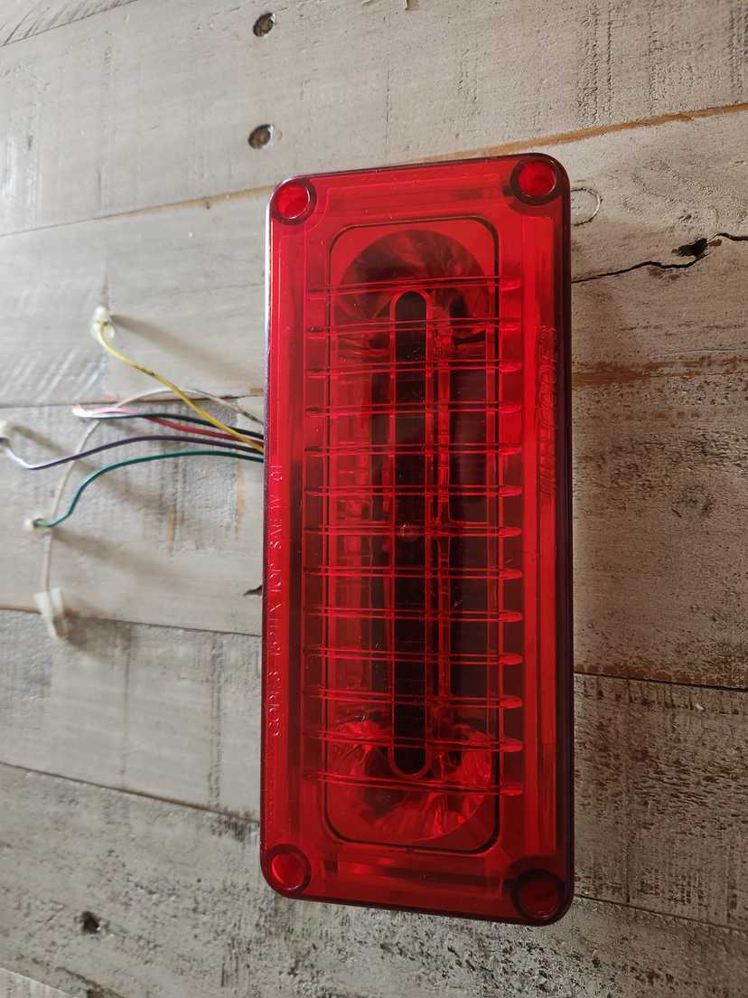 Code 3 prizm II light head