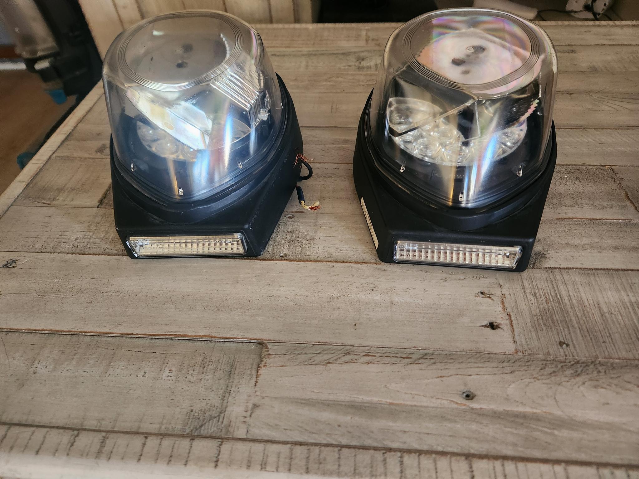 Federal Signal VSLR Beacons - image 1