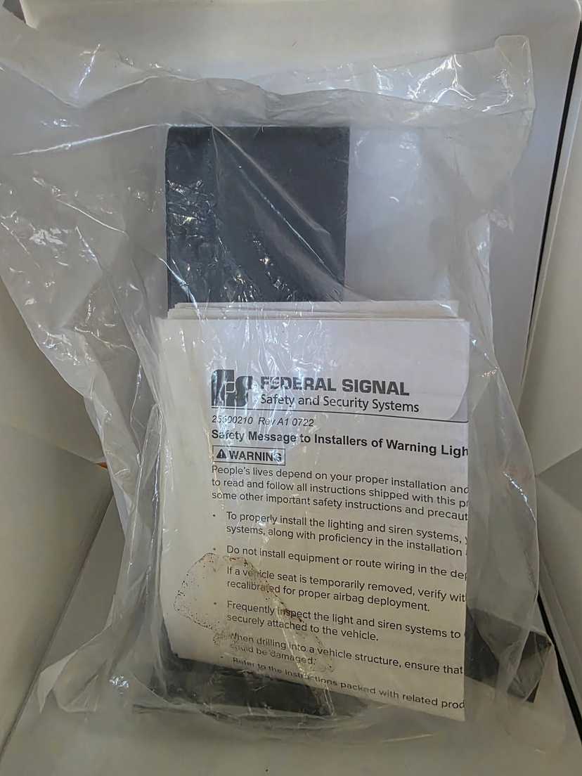 Federal signal lightbar hook mount — photo 4