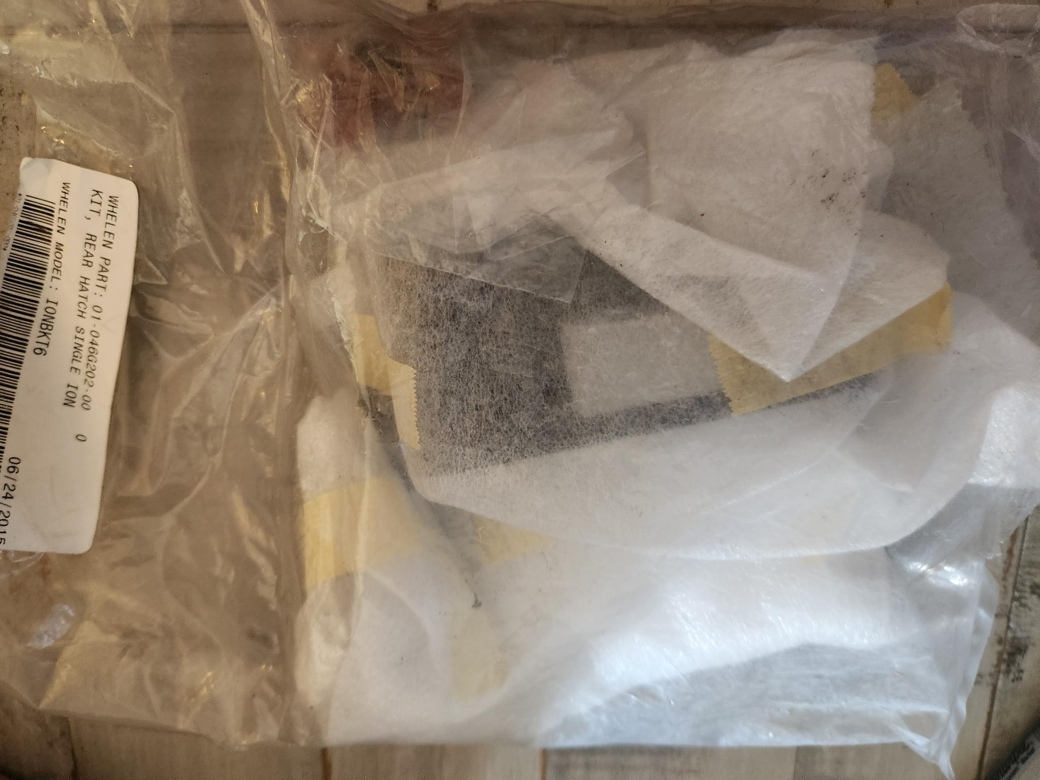 New old stock whelen parts - image 2