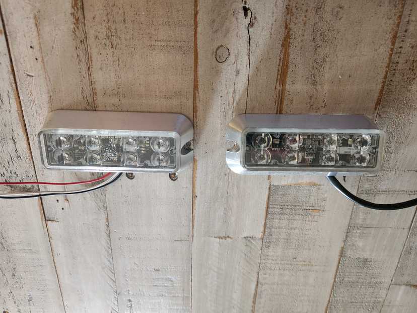 Set of 2 code 3 red light heads — photo 2