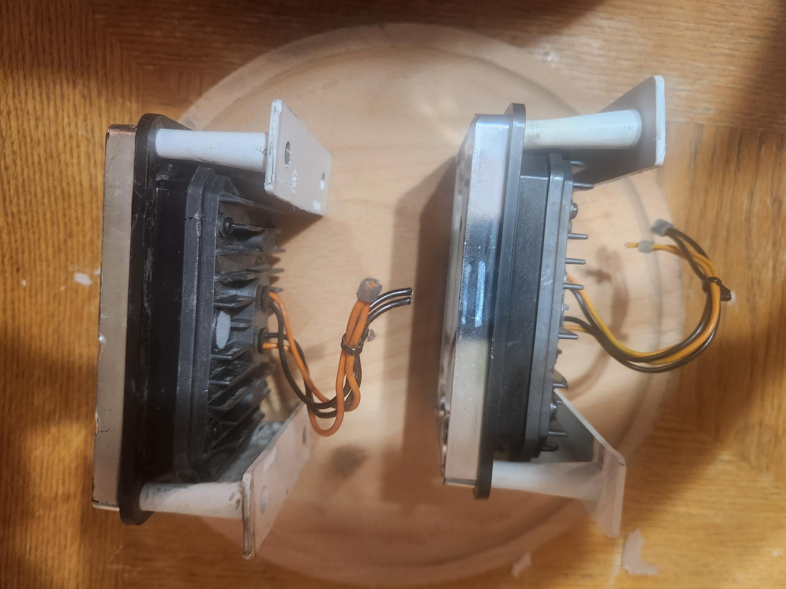 Whelen amber 400 series led lighthead - image 4