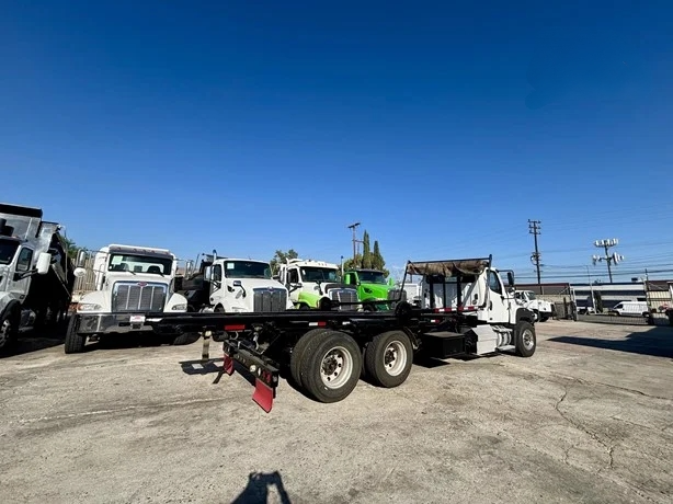 2020 Freightliner Galbreath Roll-Off - image 6