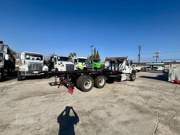 2020 Freightliner Galbreath Roll-Off - image 3