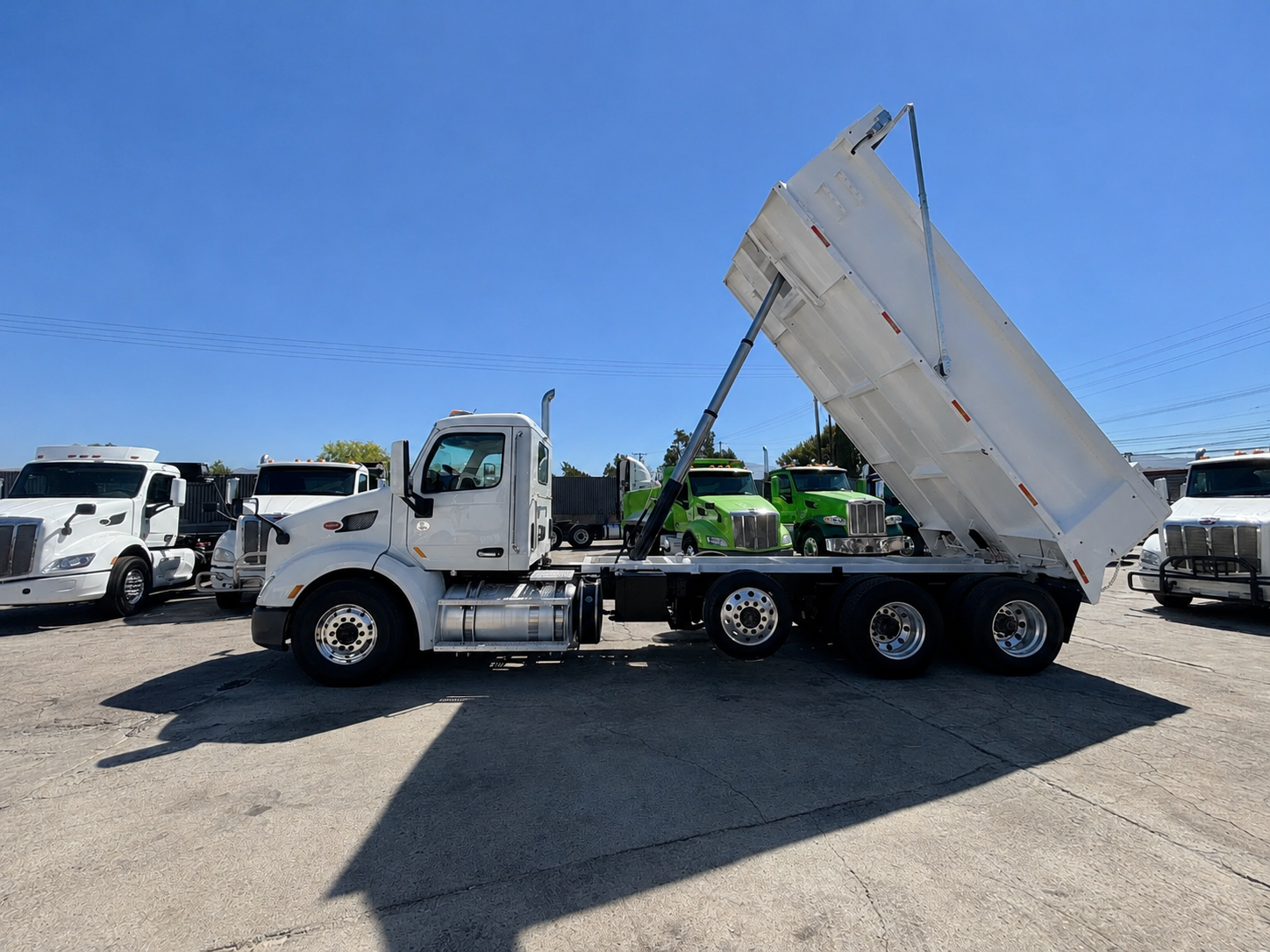 2018 Peterbilt 579 Dump Truck - image 6
