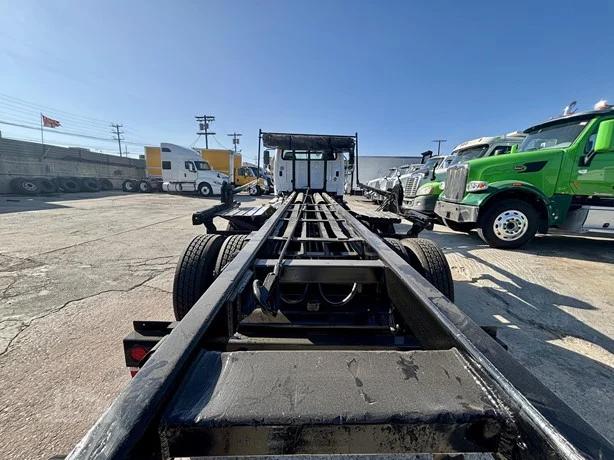 2020 Freightliner Galbreath Roll-Off - image 19
