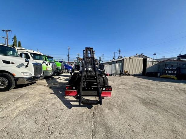 2020 Freightliner Galbreath Roll-Off - image 7