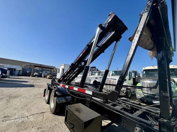 2020 Freightliner Galbreath Roll-Off - image 16